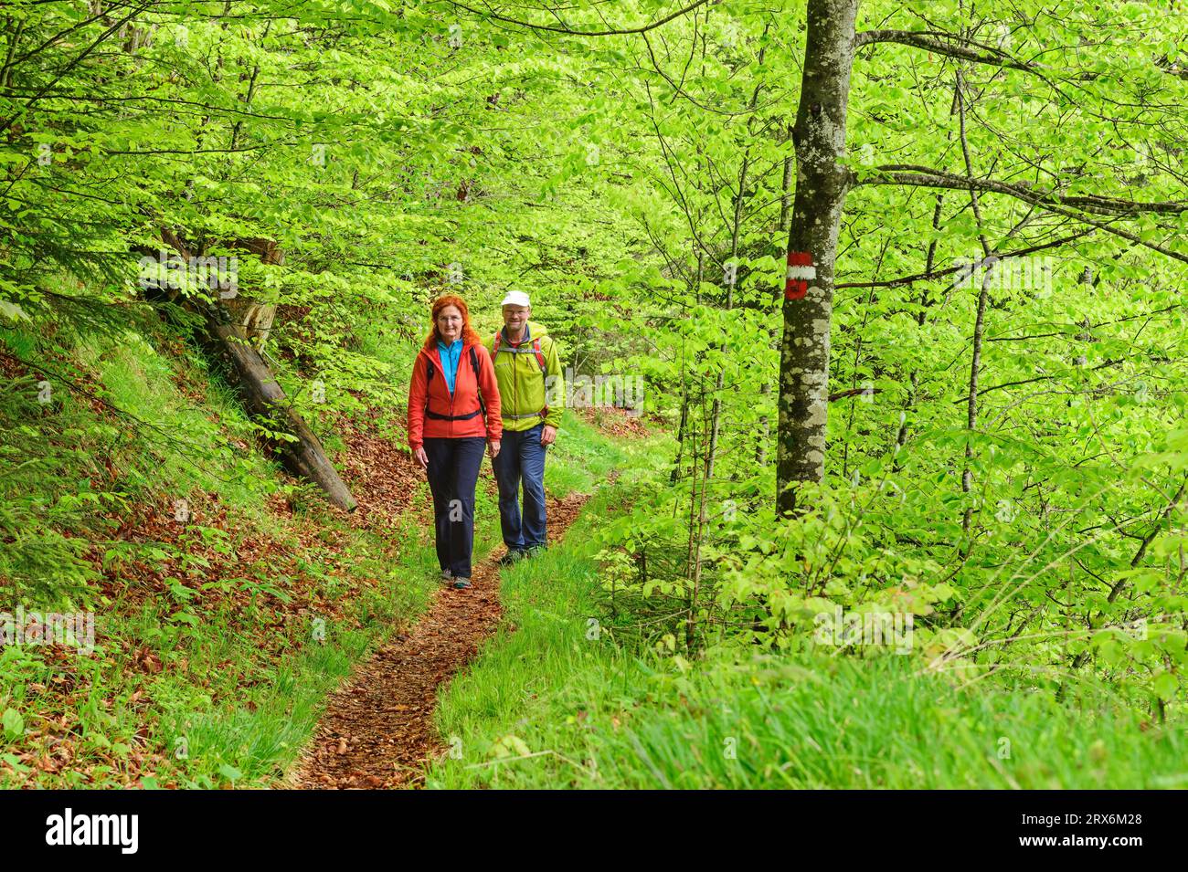 Woman man hiking hi-res stock photography and images - Alamy
