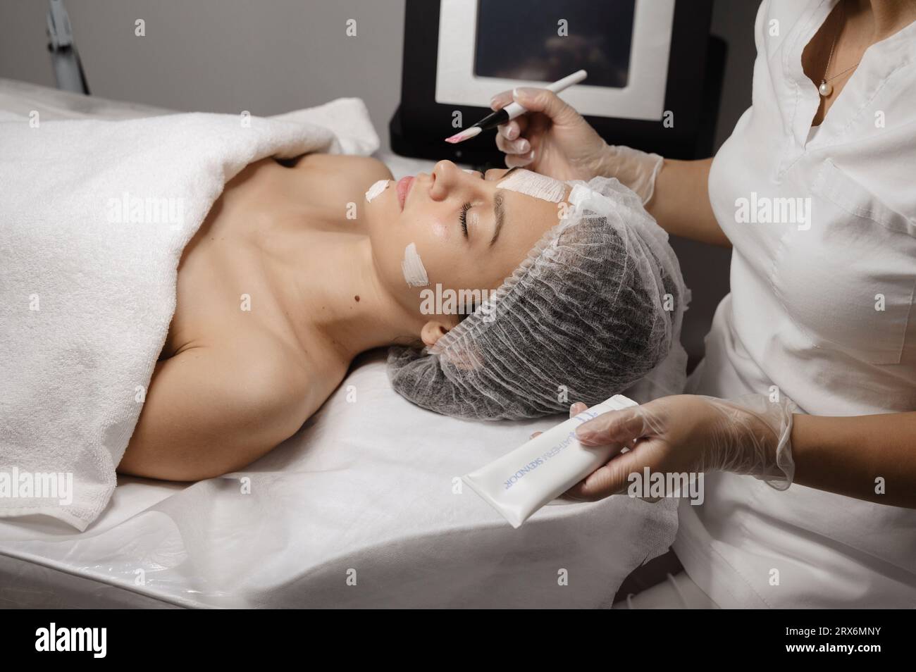 Hospital beautician hi-res stock photography and images - Alamy