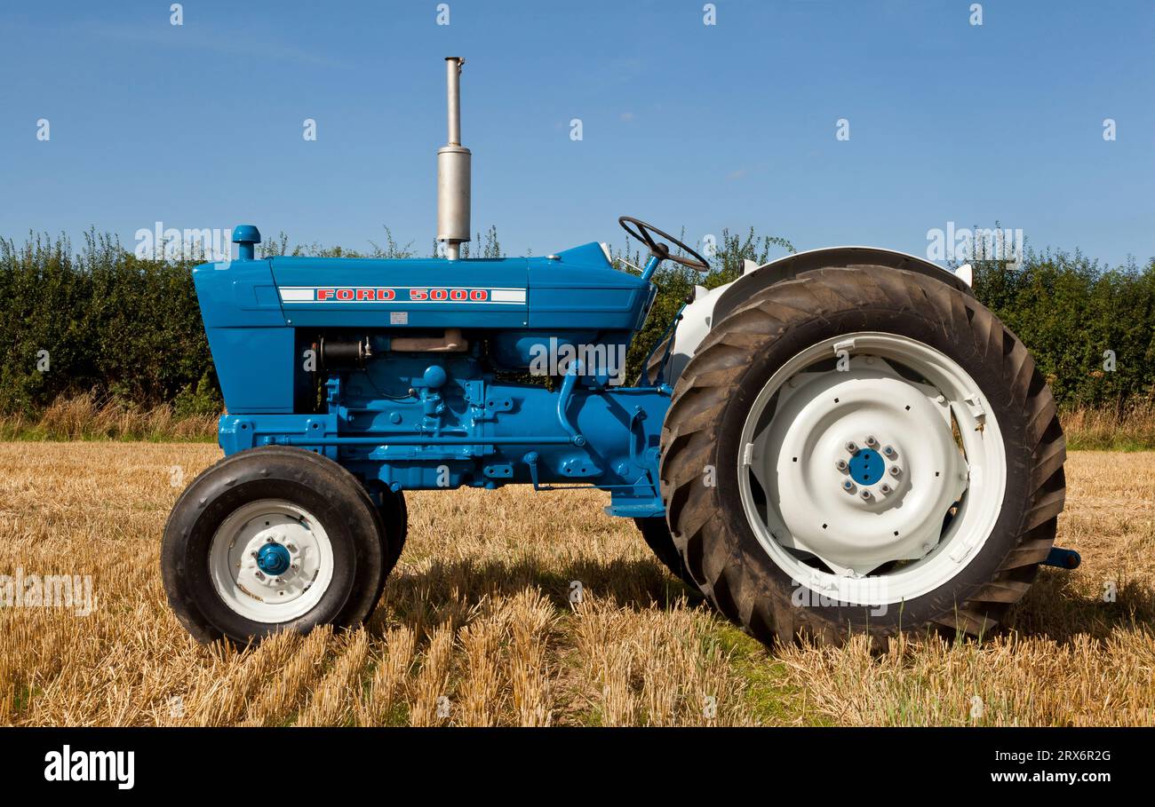 A Ford 5000 vintage tractor Stock Photo