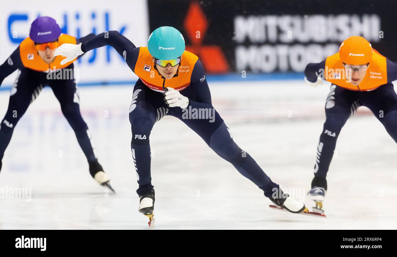 LEEUWARDEN - Melle van 't Wout in action during the men's 500 meter ...