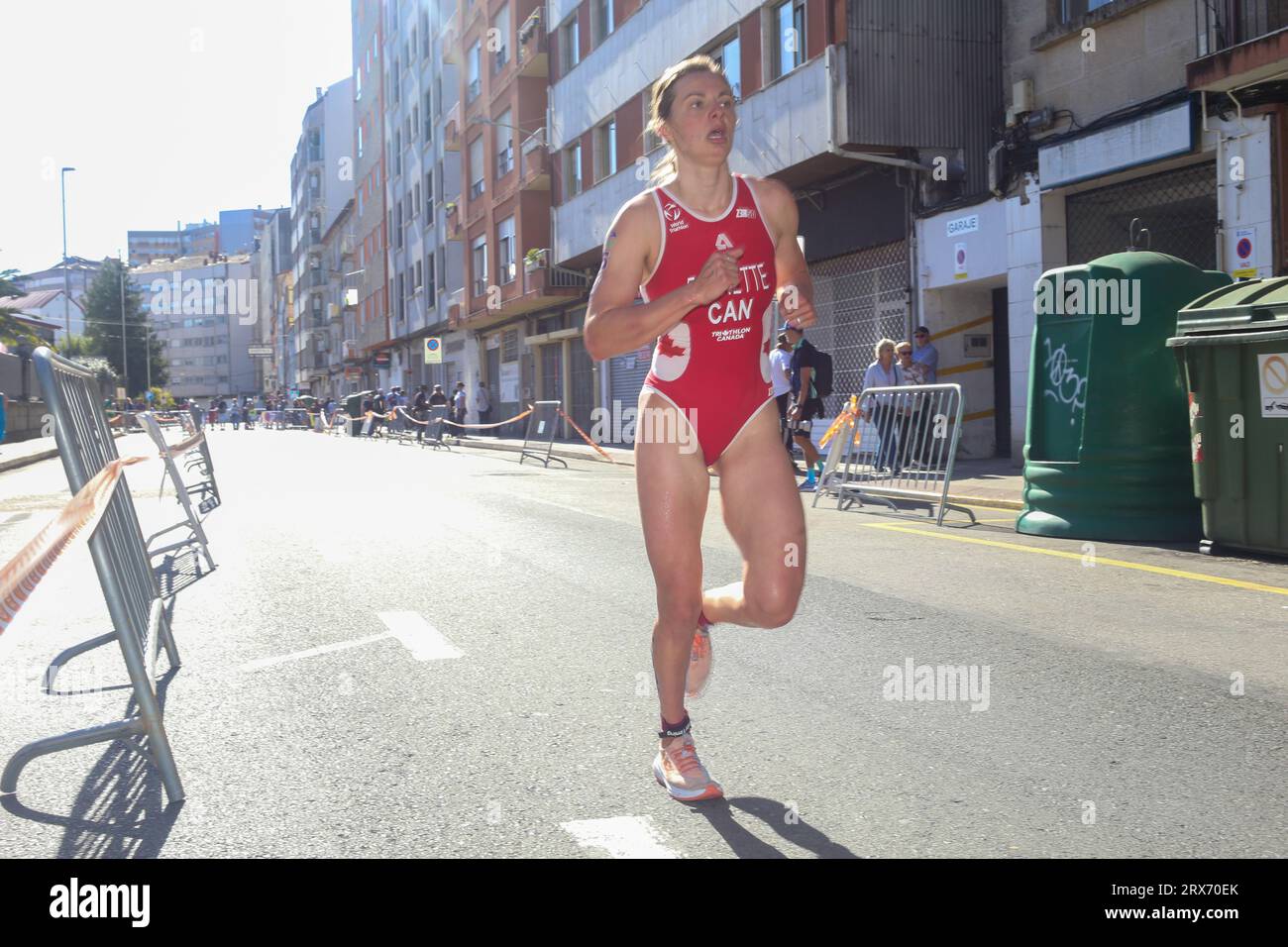 September 23, 2023, Pontevedra, Galicia, Spain: Pontevedra, Spain, September 23, 2023: The Canadian paratriathlete, Kamylle Frenette in the athletics event during the 2023 Paratriathlon World Championships, on September 23, 2023, in Pontevedra, Spain. (Credit Image: © Alberto Brevers/Pacific Press via ZUMA Press Wire) EDITORIAL USAGE ONLY! Not for Commercial USAGE! Stock Photo