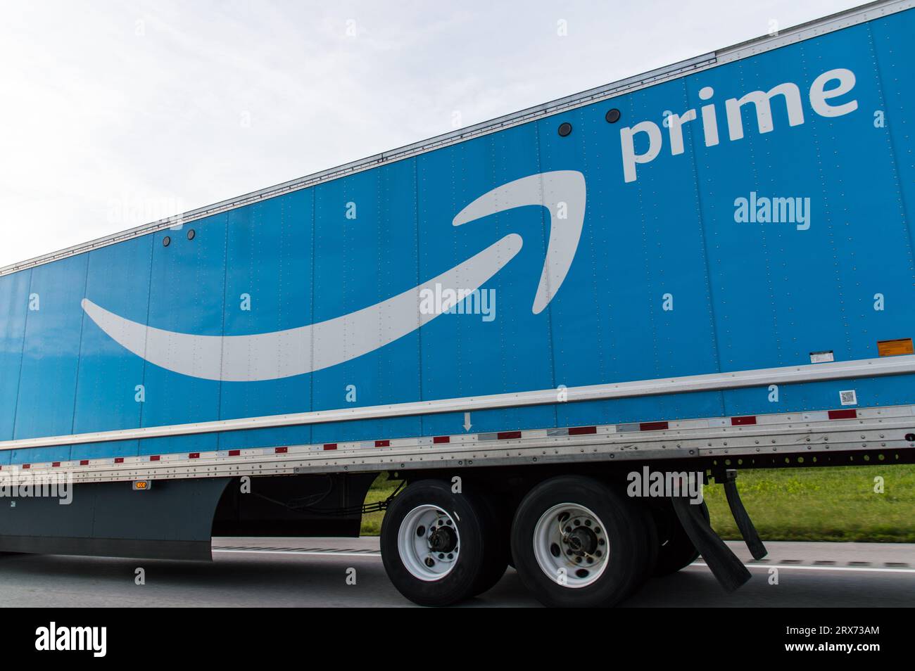 Amazon prime logo hi-res stock photography and images - Alamy
