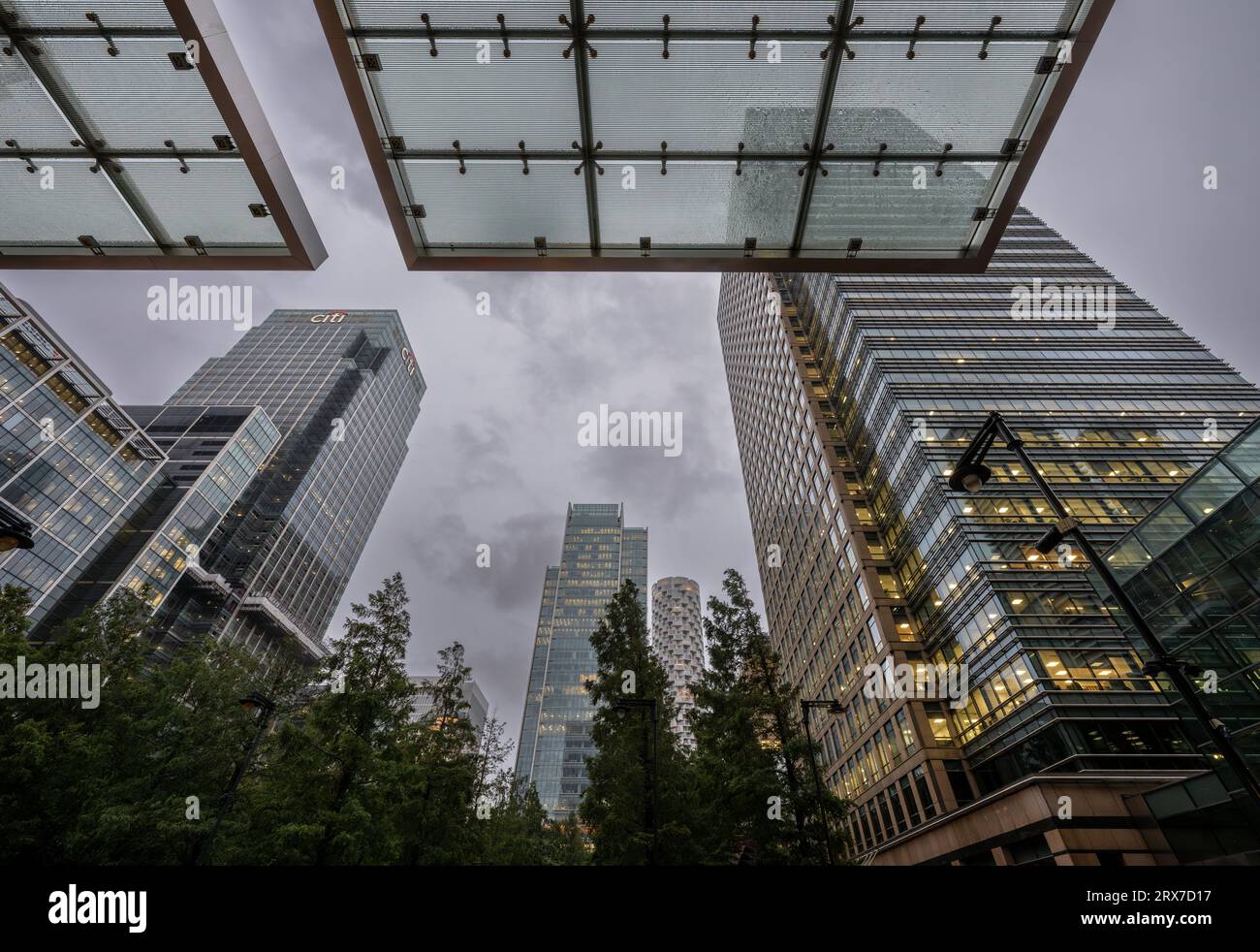 Canary Wharf, London, UK: The tall buildings of Canary Wharf in London ...
