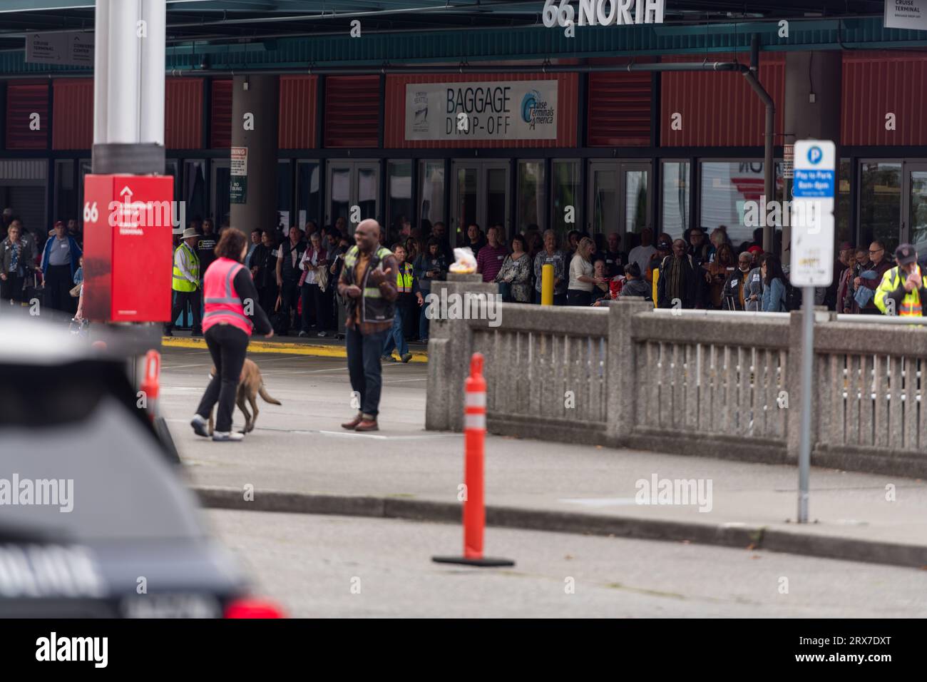 Seattle, USA. 23 Sep, 2023. Early in the morning police and fire