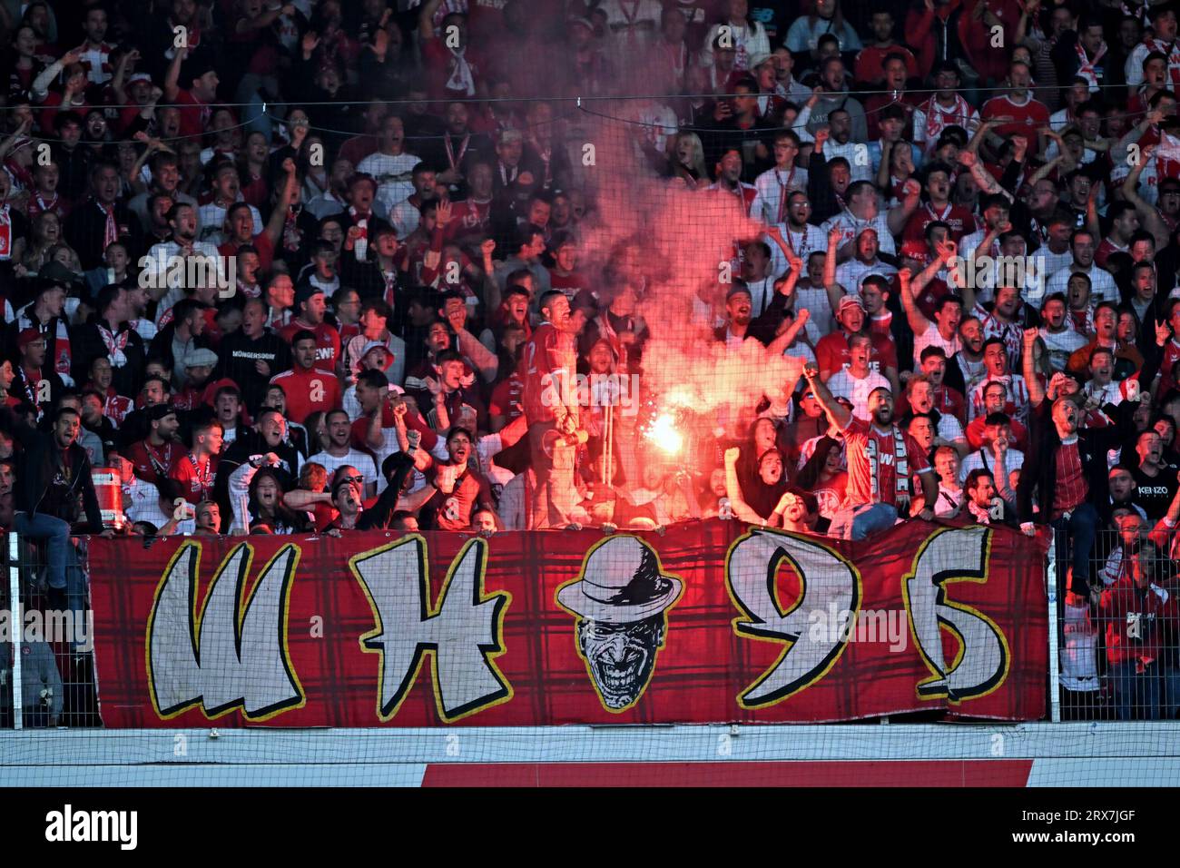 Ultras 1 fc koeln hi-res stock photography and images - Alamy