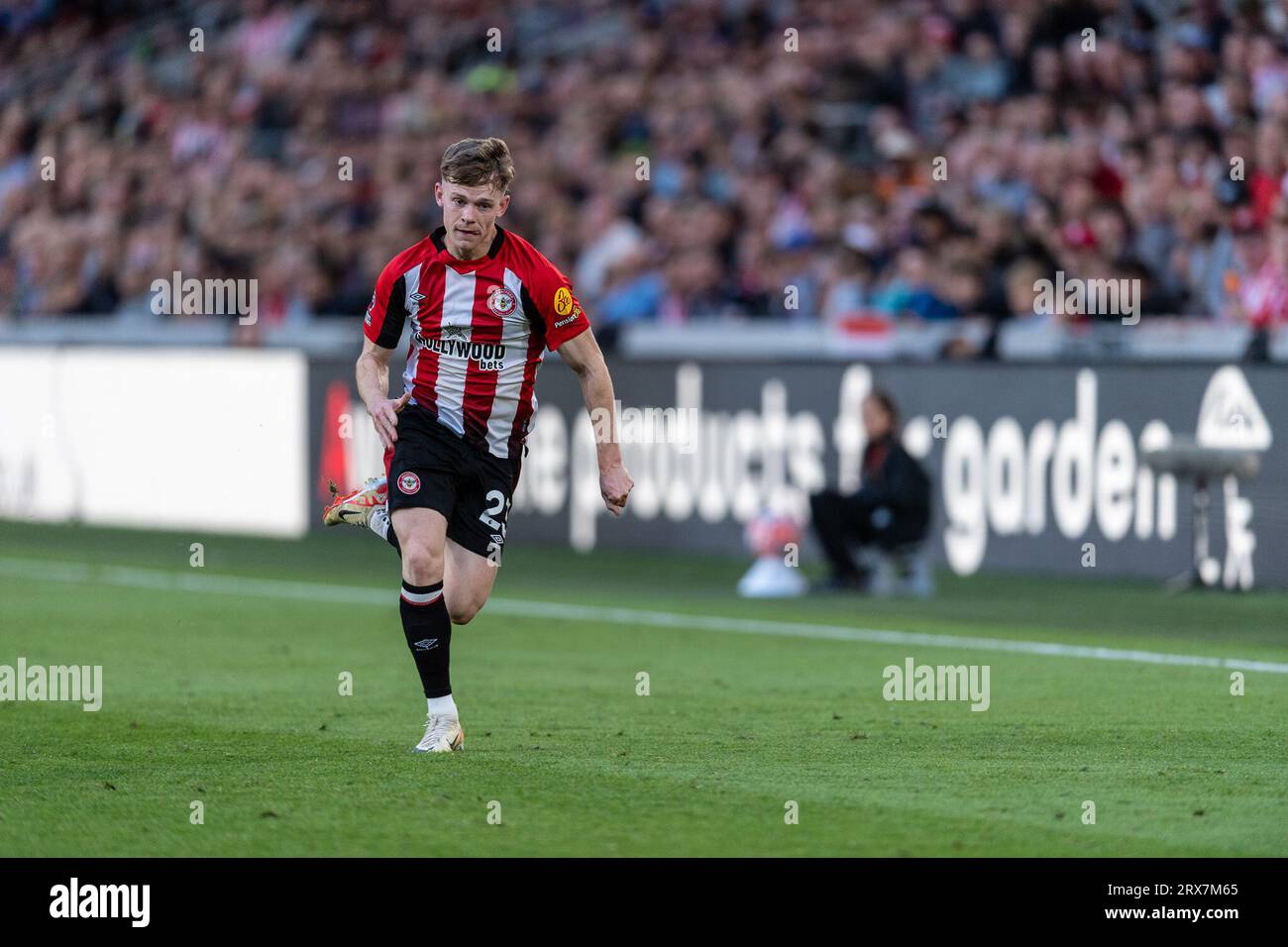 Keane Lewis-Potter #23 of Brentford in action Stock Photo - Alamy