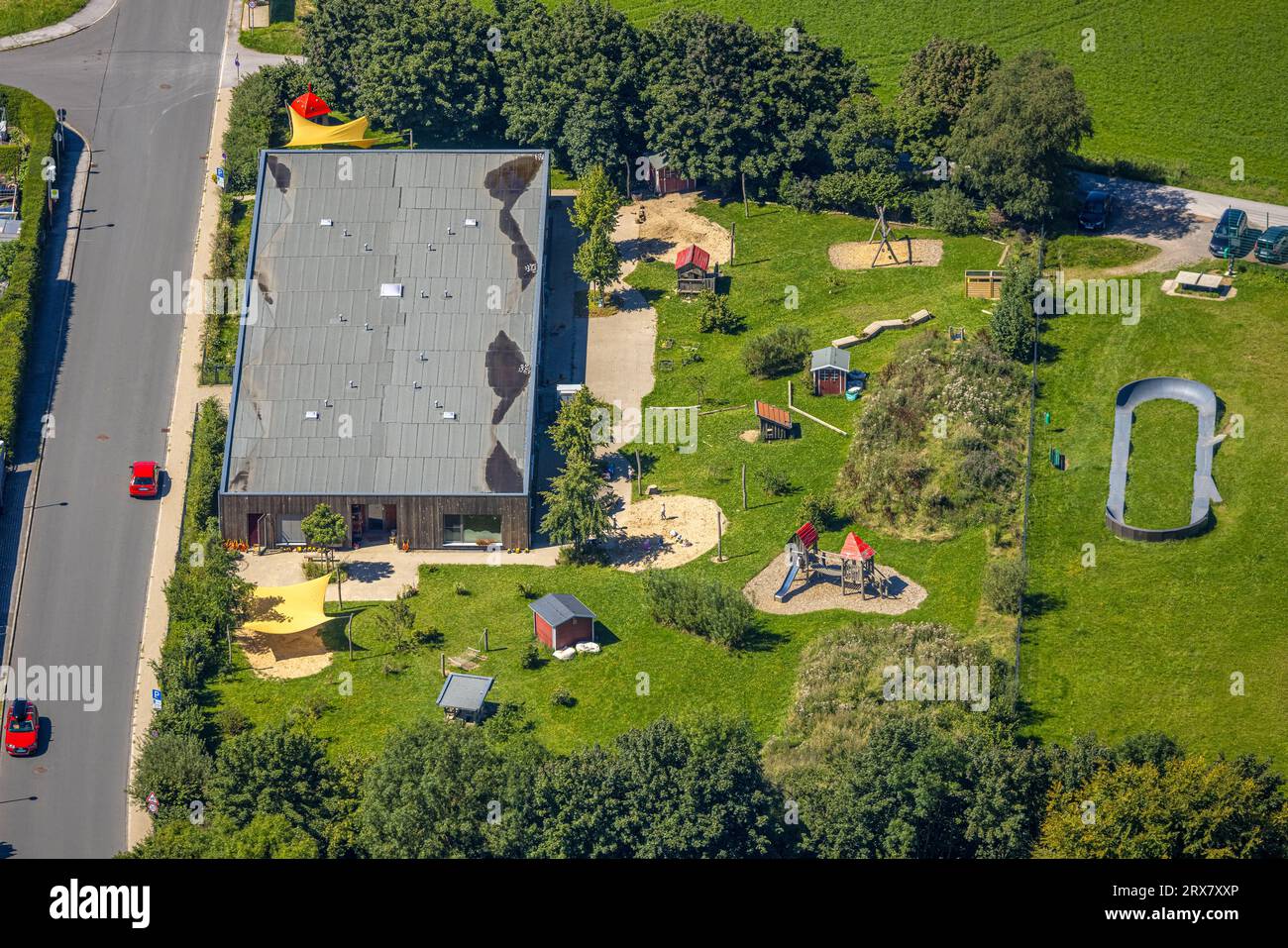 Aerial view, Waldorf kindergarten Vilvoorder Straße, playground and