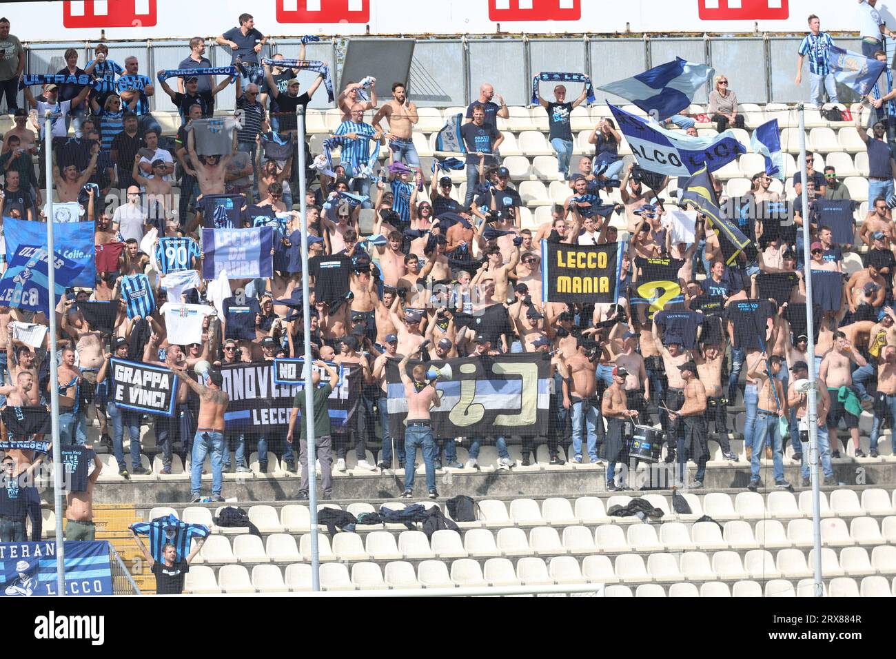 Modena fc fans hi-res stock photography and images - Alamy