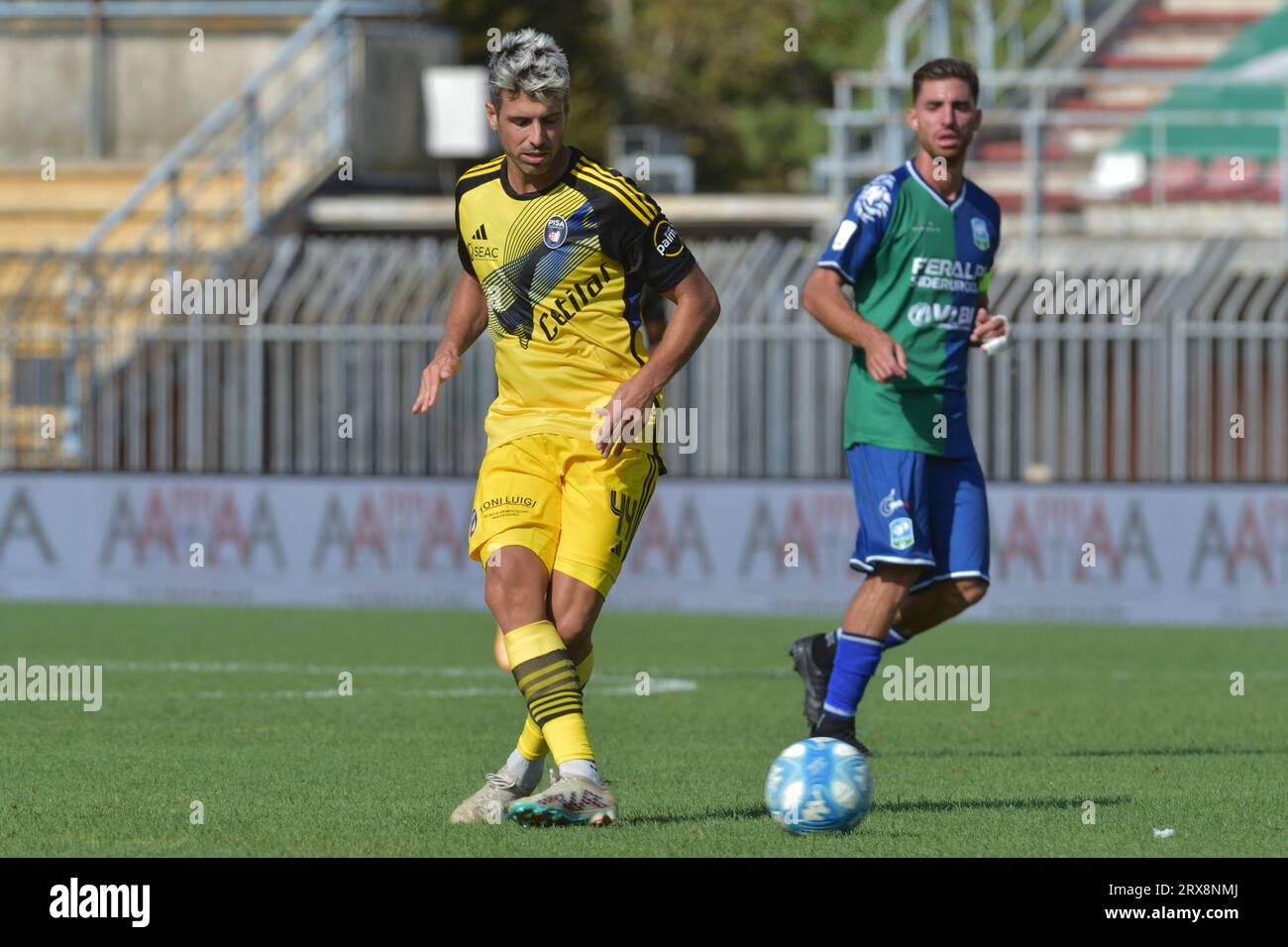 Miguel Veloso deve rumar ao Pisa, da Serie B italiana - Serie A - SAPO  Desporto