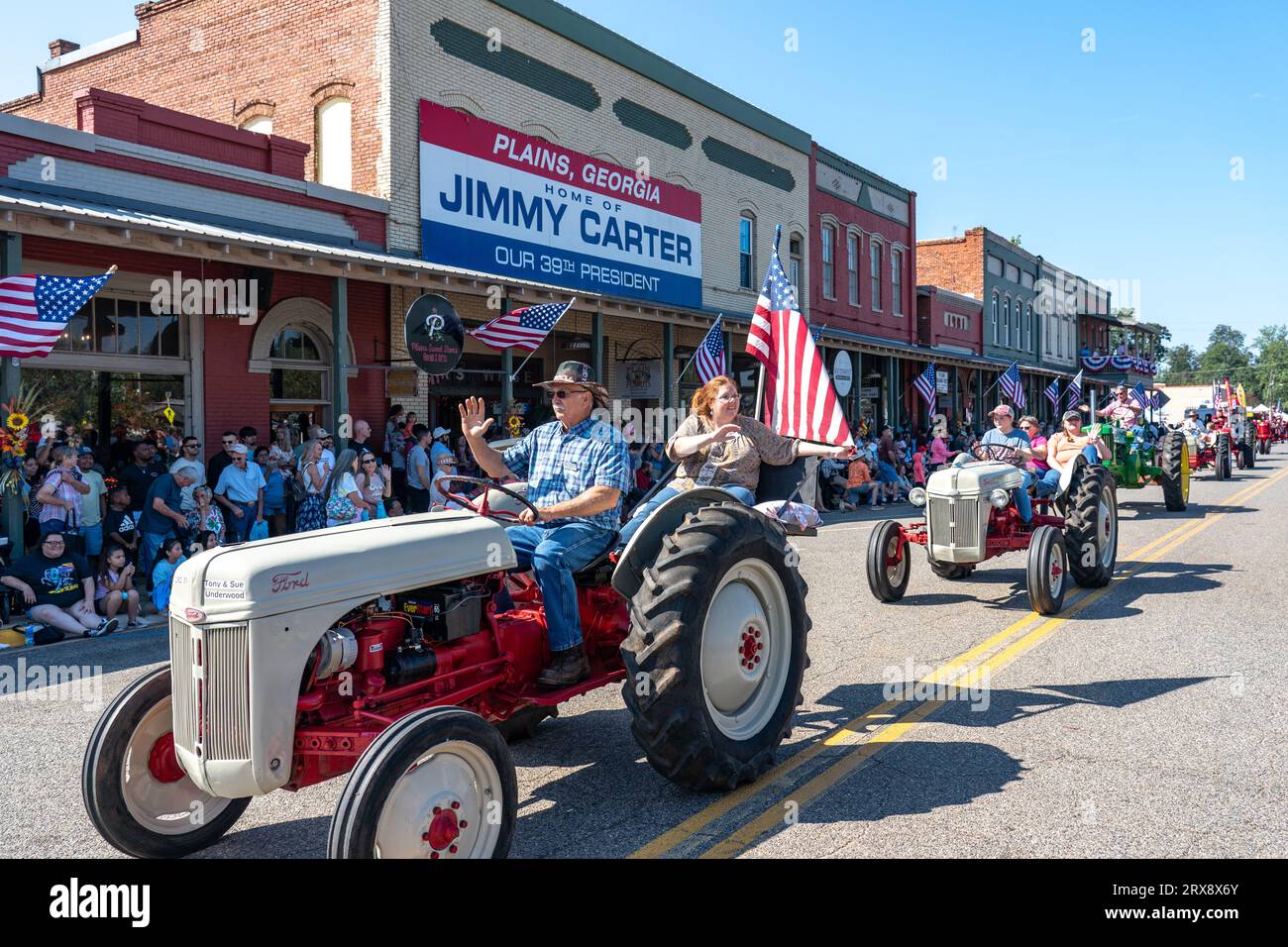 Plains, United States. 23rd Sep, 2023. Antique farm tractors process