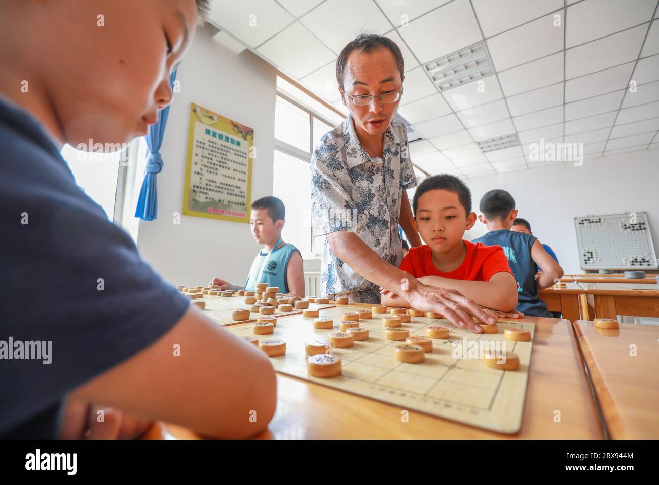 Chinese chess hi-res stock photography and images - Page 31 - Alamy