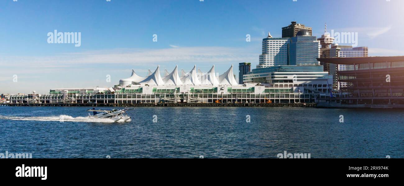 Canada place vancouver floatplane hi-res stock photography and images ...