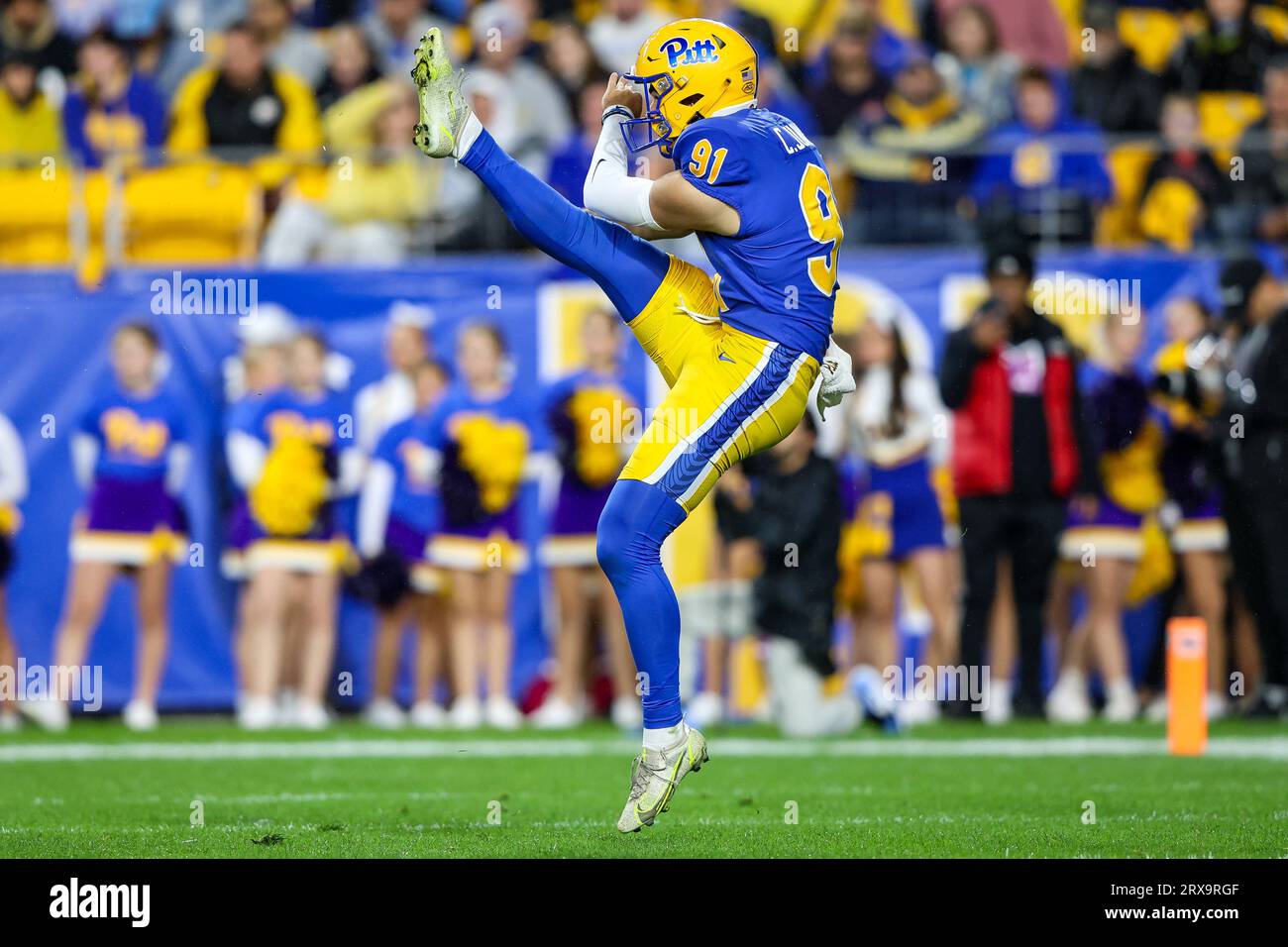 USA. 23rd Sep, 2023. September 23, 2023: Pitt Panthers alumni Larry  Fitzgerald poses for a photo before the NCAA football game between the Pitt  Panthers and the North Carolina Tarheels at Acrisure