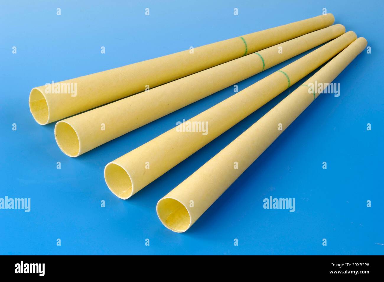 Ear candles, clipping, object, ringing in the ears, tinnitus, ear