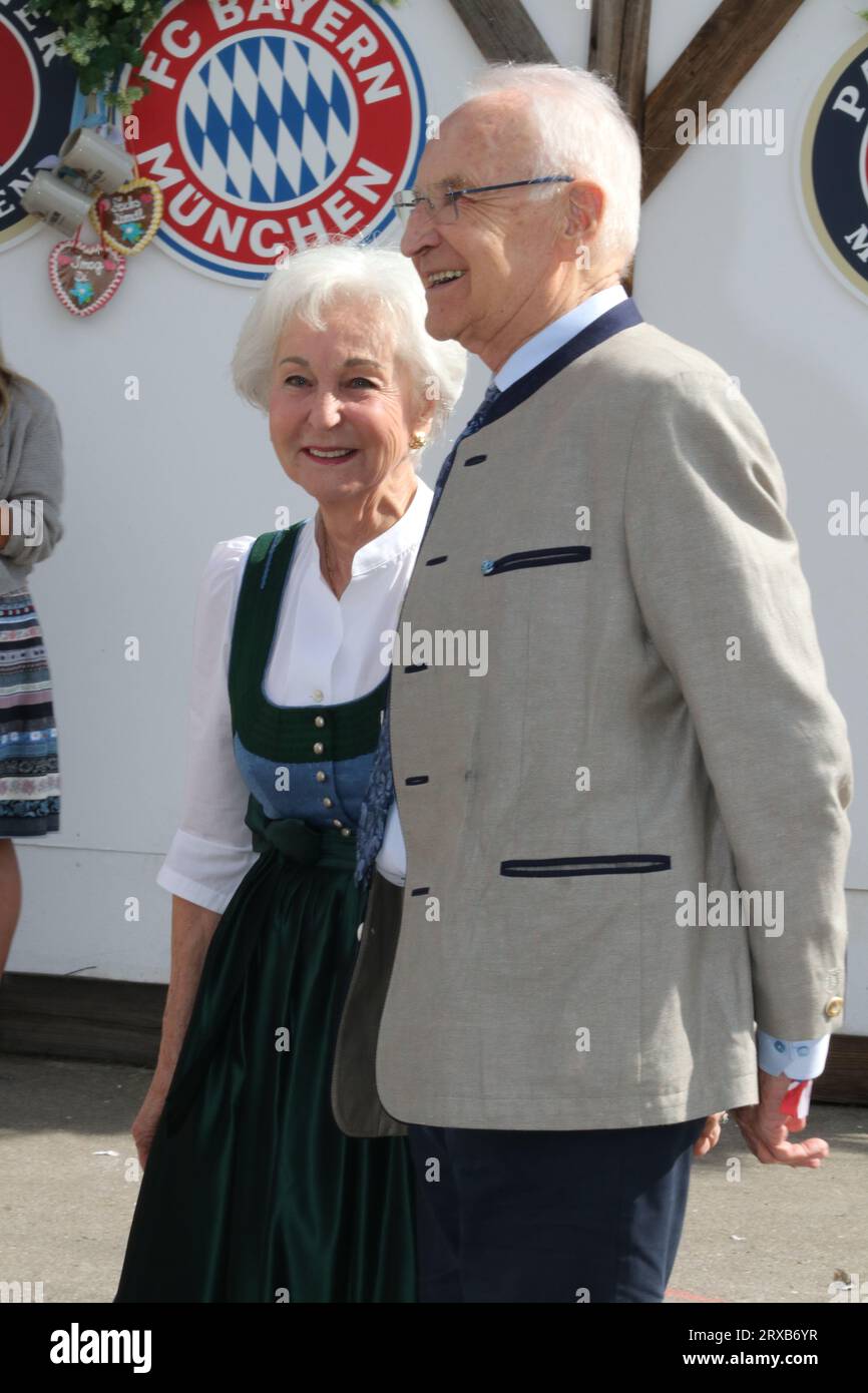 munich-germany-24-september-2023-edmund-stoiber-and-wife-karin