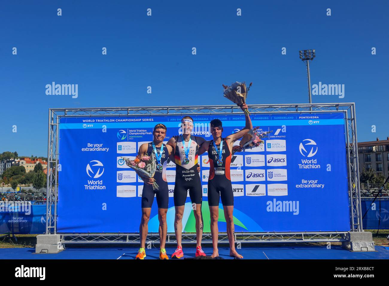 Pontevedra, Spain. 23rd Sep, 2023. Pontevedra, Spain, September 23, 2023: The podium with the German Simon Henseleit, the French Baptiste Passemard (L) and the Dutch Mitch Kolkman (R) during the 2023 Triathlon World Championship U23 Men, on September 23, 2023, in Pontevedra, Spain. (Photo by Alberto Brevers/Pacific Press) Credit: Pacific Press Media Production Corp./Alamy Live News Stock Photo