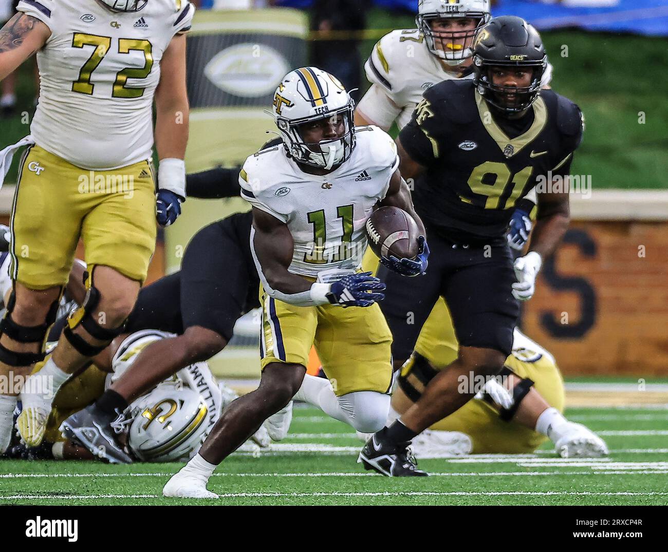 September 23,2023: Georgia Tech Sophomore Jamal Haynes (11) Runs With ...