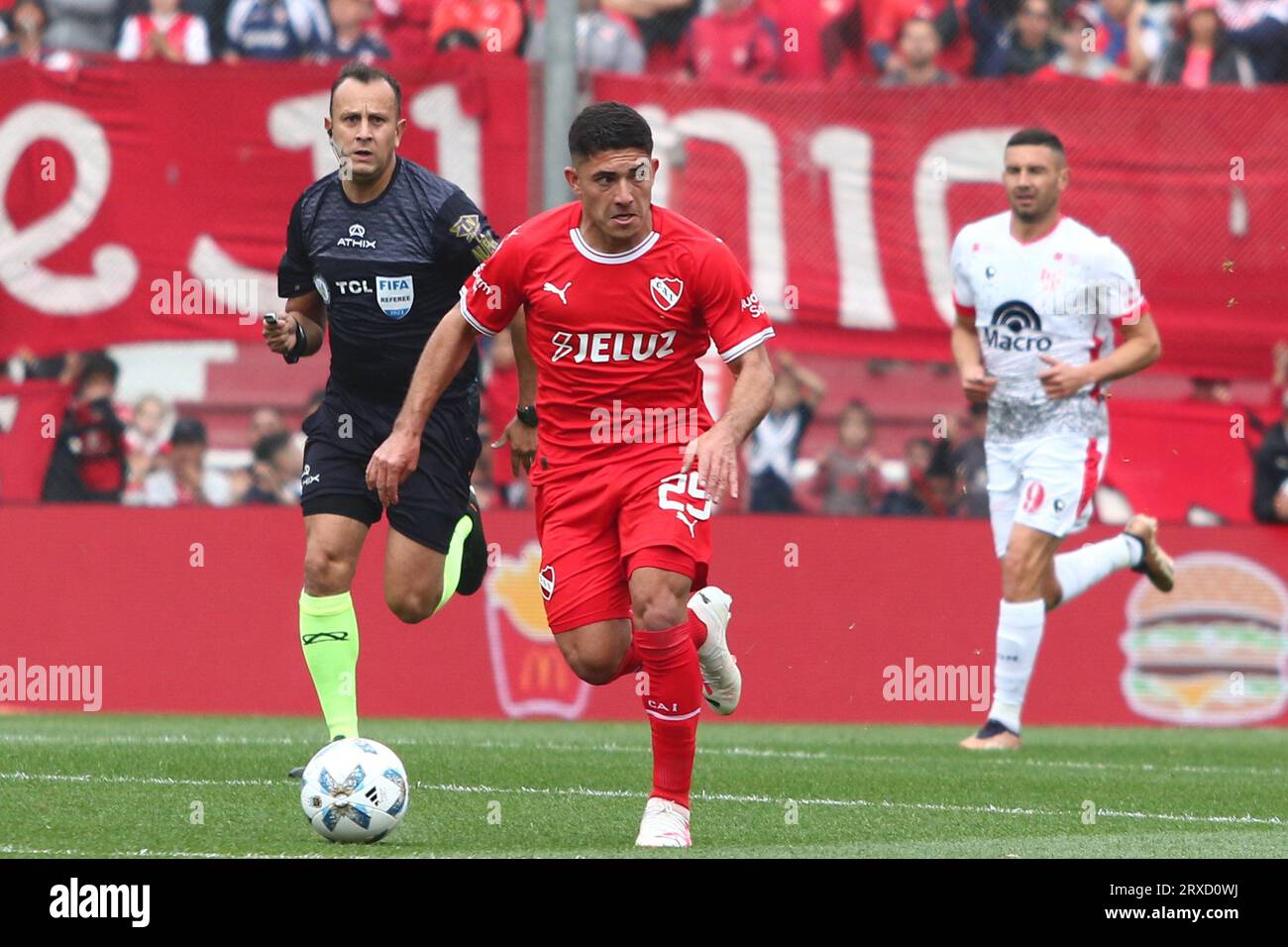 Buenos Aires, Argentina. 24th Sep, 2023. Braian Martinez of Independiente during the game for the 6th round of Argentina´s Liga Profesional de Fútbol Binance Cup at Ricardo Bochini Stadium ( Credit: Néstor J. Beremblum/Alamy Live News Stock Photo