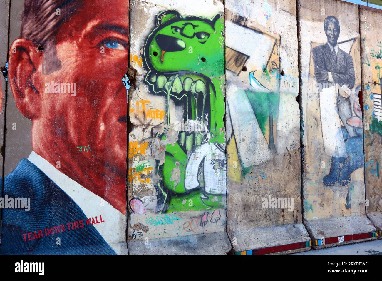 Los Angeles, California The Wall Along Wilshire an installation of the