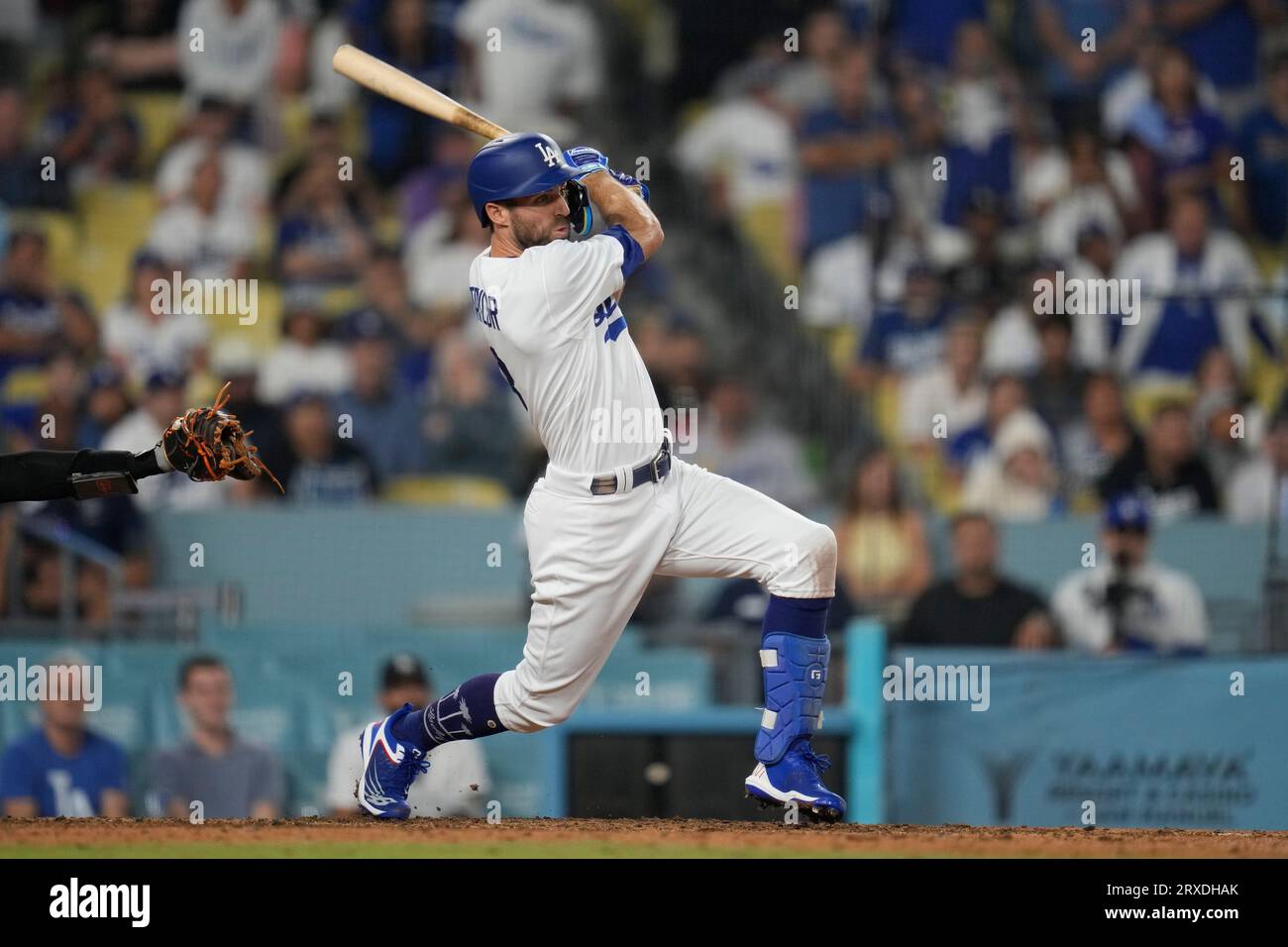 Download Chris Taylor And The Dodgers' Victory Wallpaper