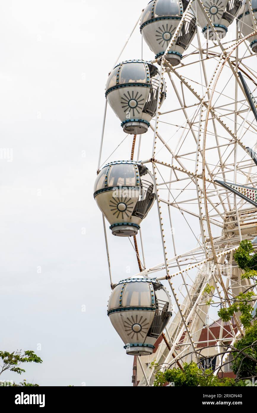Wheel of the amusement park hi-res stock photography and images - Alamy