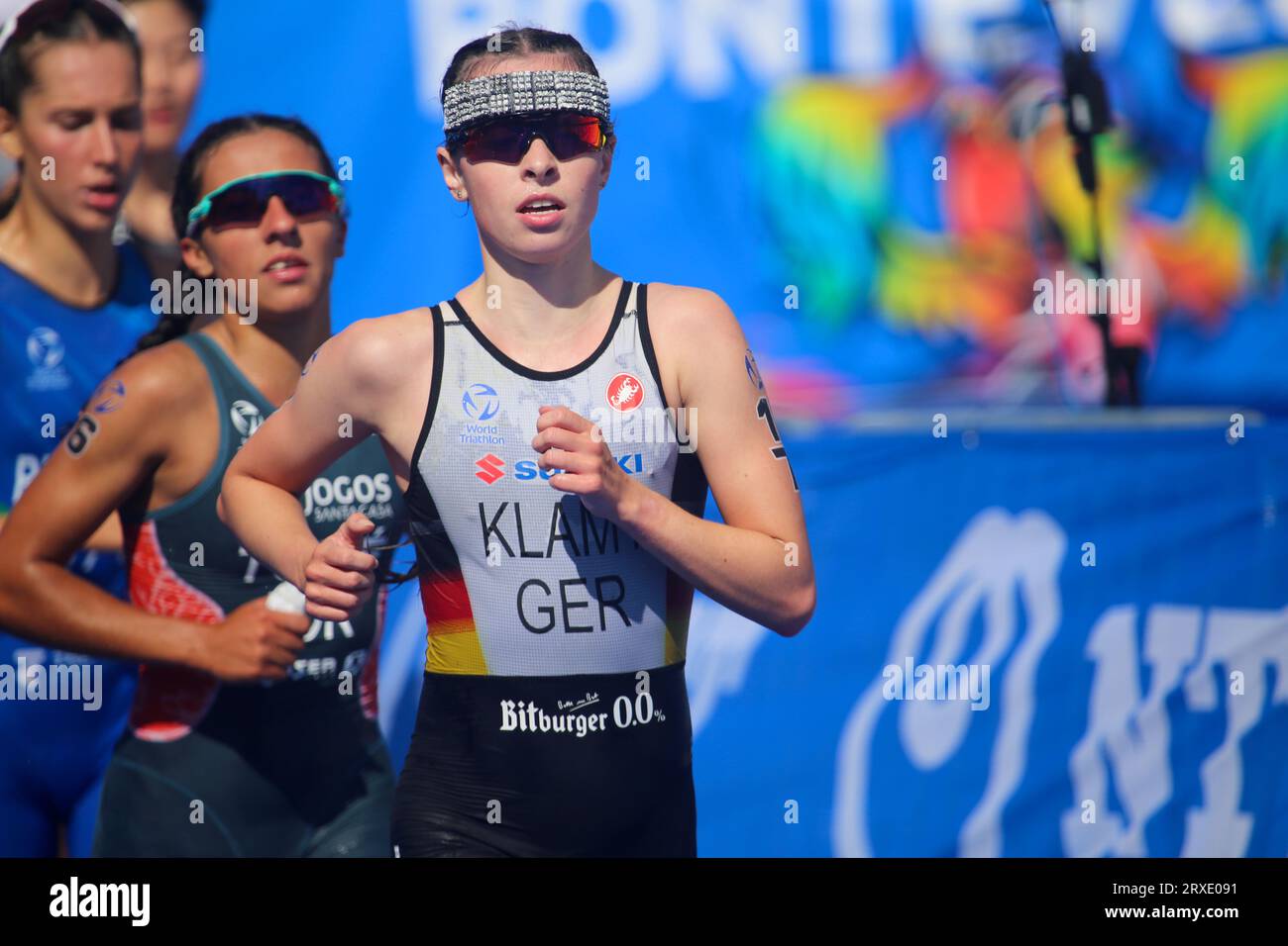 Pontevedra, Spain. 24th Sep, 2023. Pontevedra, Spain, September 24, 2023: German triathlete Selina Klamt leads the race on the final lap during the 2023 Women's U23 Triathlon World Championships, on September 24, 2023, in Pontevedra, Spain. (Photo by Alberto Brevers/Pacific Press) Credit: Pacific Press Media Production Corp./Alamy Live News Stock Photo