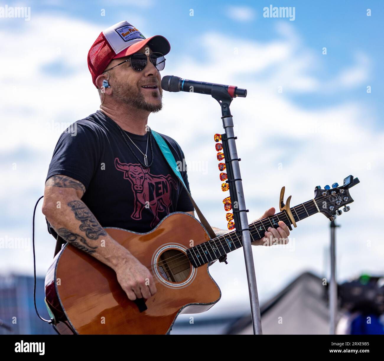 Fort Worth, Texas - September 24rd, 2023: Musical duo LoCash performed prior to the NASCAR Autotrader EchoPark Automotive 400 at Texas Motor Speedway. Credit: Nick Paruch/Alamy Live News Stock Photo