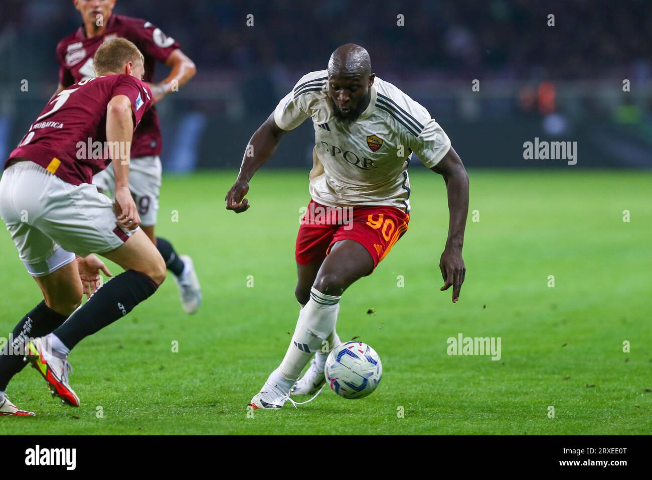 Torino, Italy. 24th Sep, 2023. Romelu Lukaku of As Roma celebrates after  scoring his team's first goal during the Serie A match beetween Torino Fc  and As Roma at Stadio Olimpico on