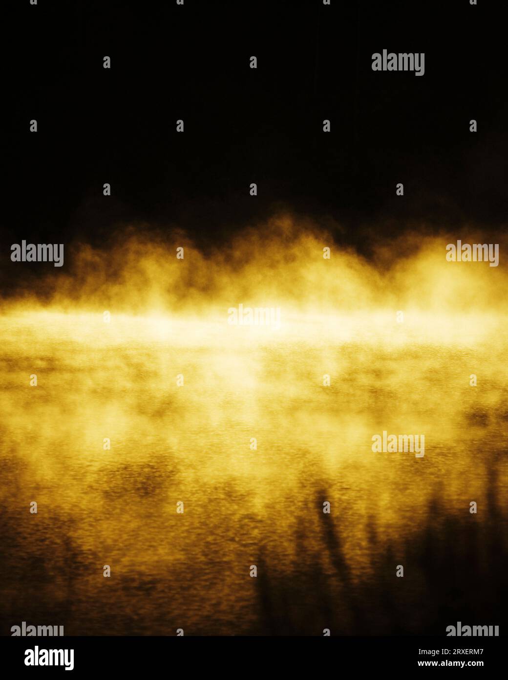 Rot Fog Rising Fog rising from a lake Stock Photo - Alamy