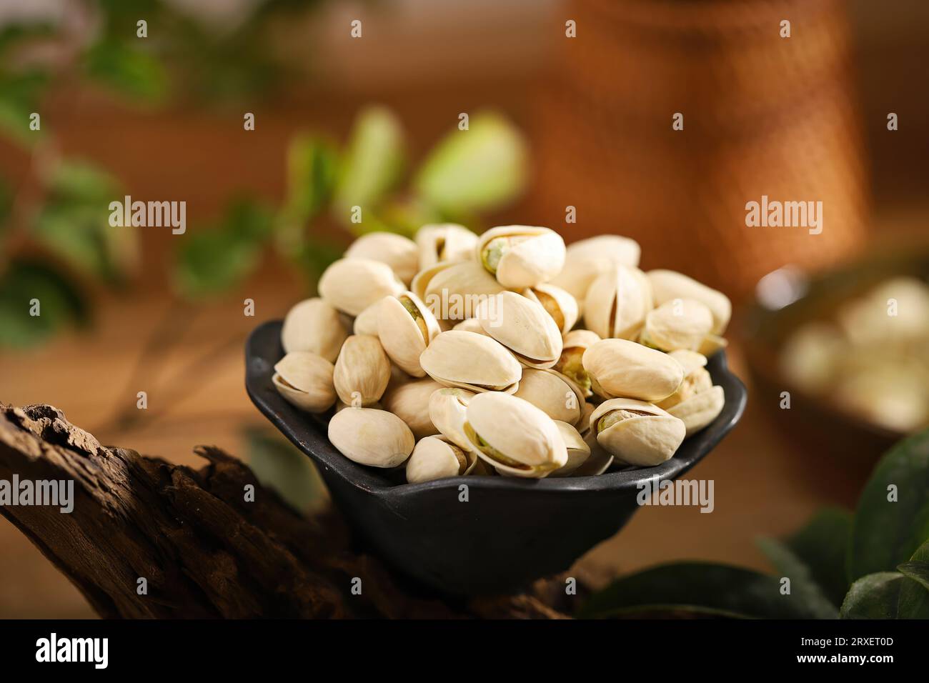 The Mighty Pistachio Health Benefits and Nutritional Value, hi res