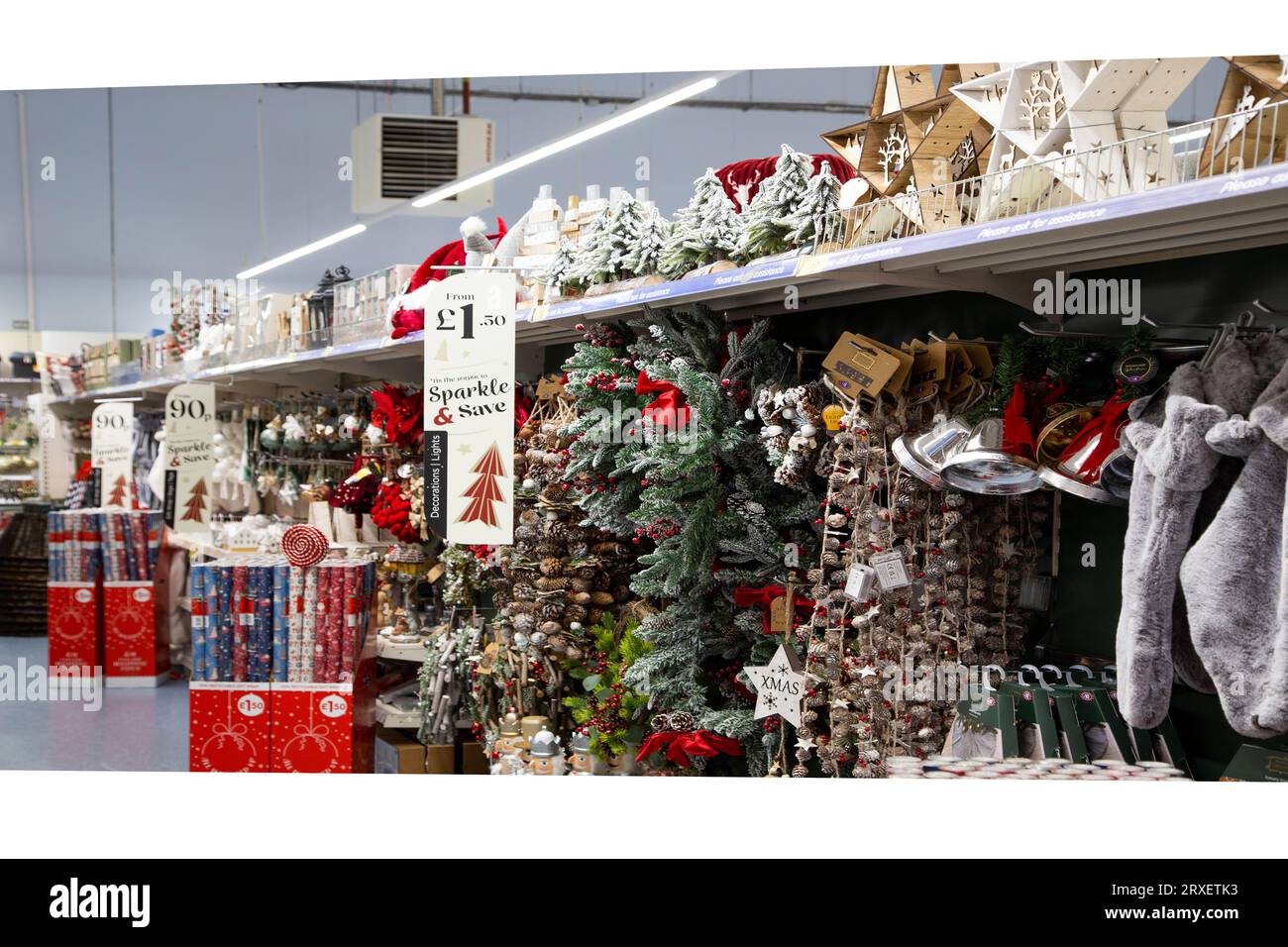 B&M store at Exeter retail park in Devon Stock Photo