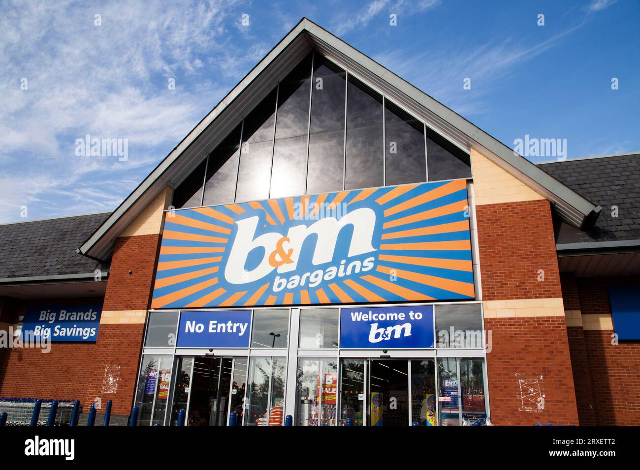 B&M store at Exeter retail park in Devon Stock Photo