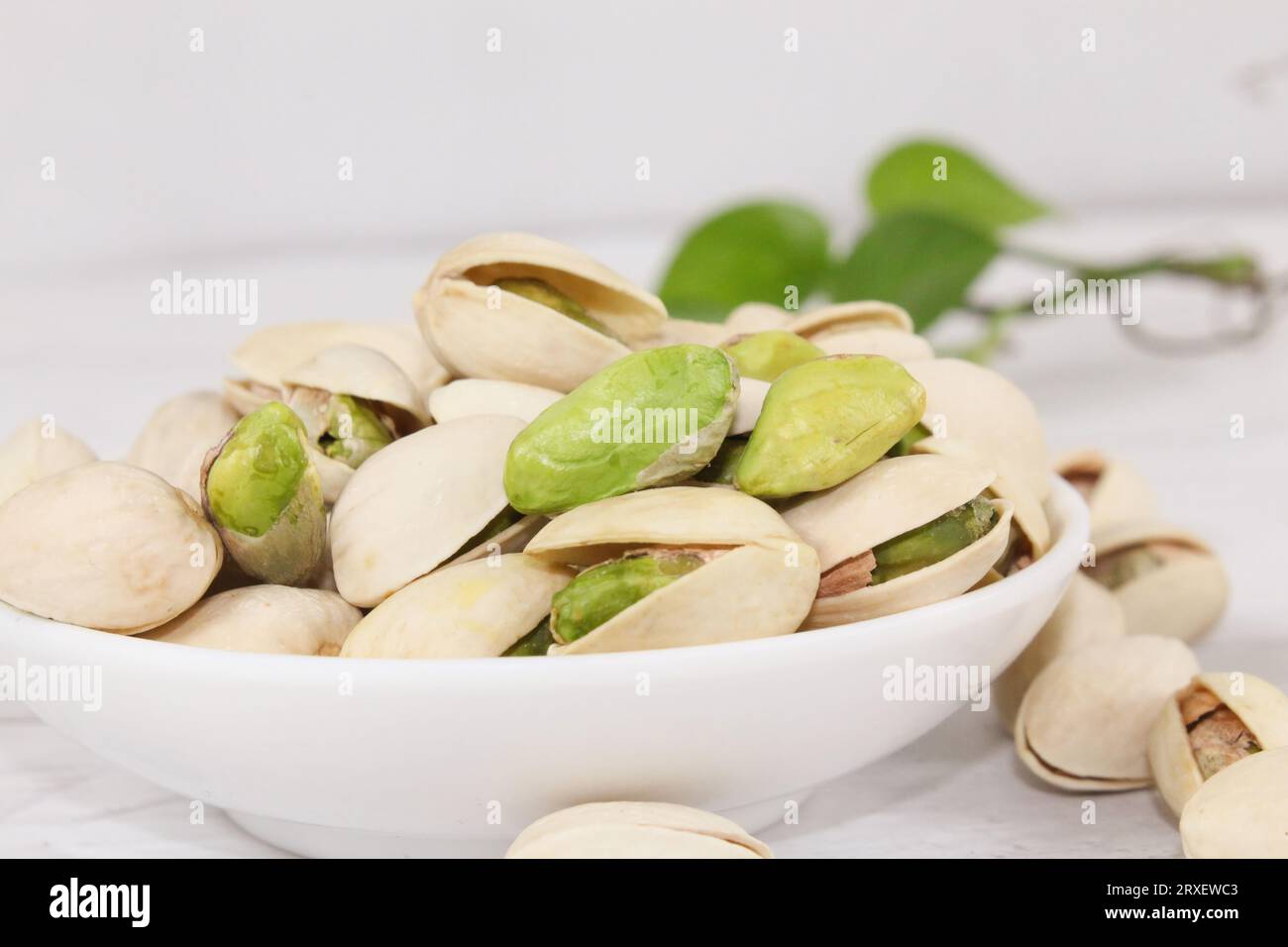 The Mighty Pistachio Health Benefits and Nutritional Value, hi res