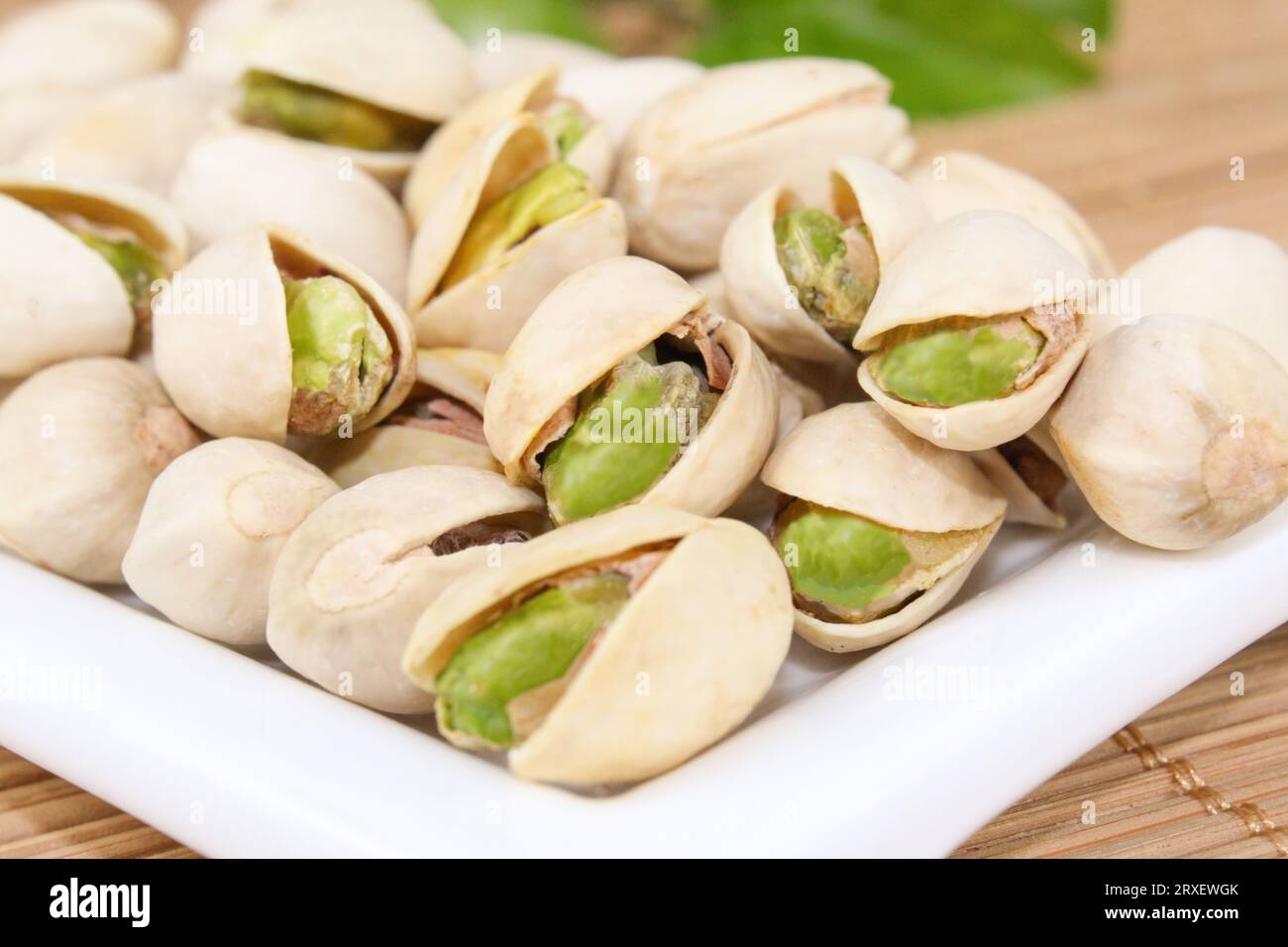 The Mighty Pistachio Health Benefits and Nutritional Value, hi res