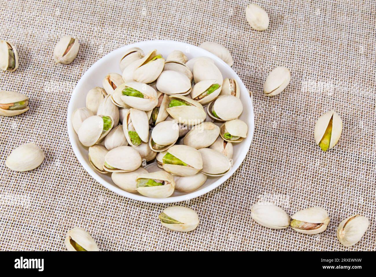 The Mighty Pistachio Health Benefits and Nutritional Value, hi res