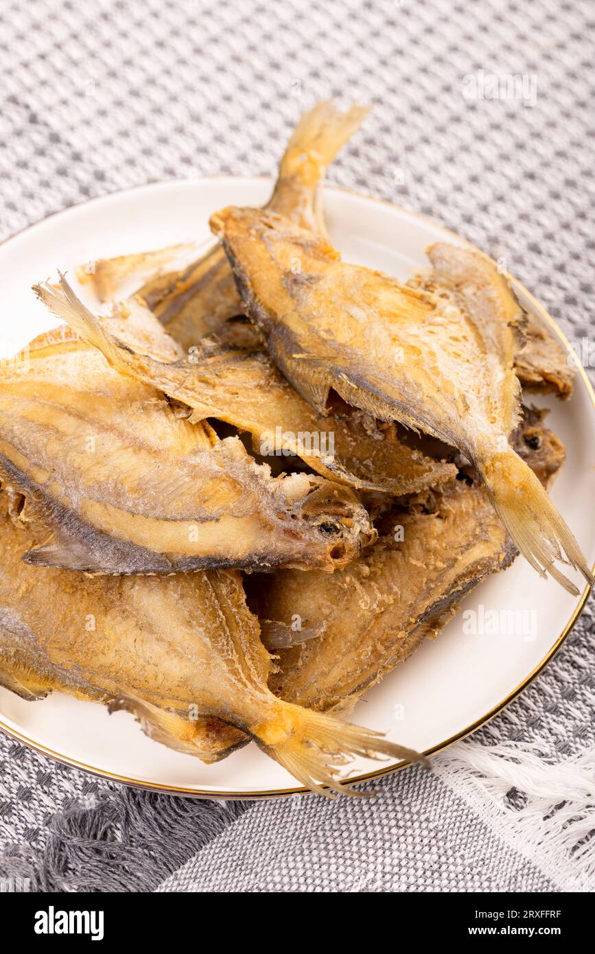 Silver pomfret fish hires stock photography and images Alamy