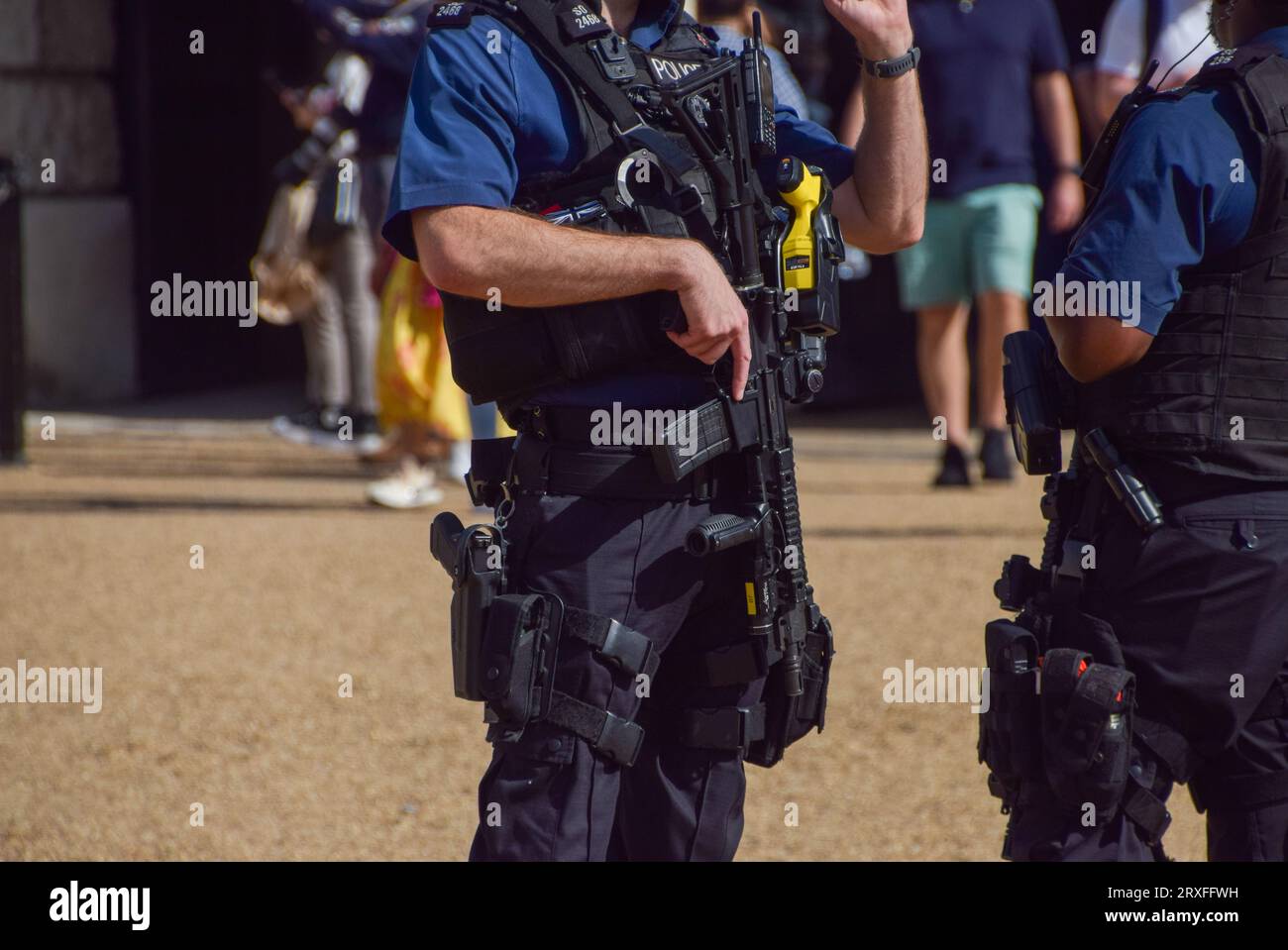 London, UK. 25th September 2023. Armed police officers in Westminster. Dozens of Metropolitan Police firearms officers are reportedly refusing to go on armed duty, after an unnamed officer was charged with the murder of Chris Kaba. The majority of police officers in London do not carry weapons and only specialist firearms  officers are authorised to do so. Credit: Vuk Valcic/Alamy Live News Stock Photo