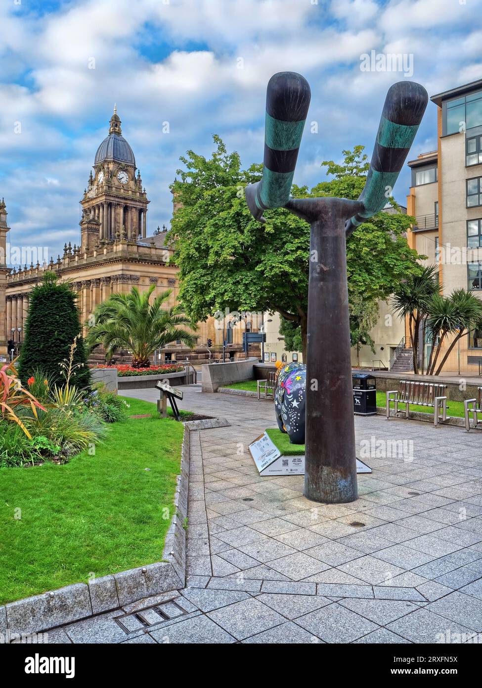 UK, West Yorkshire, Leeds, Leeds Town Hall from Mandela Gardens. Stock Photo