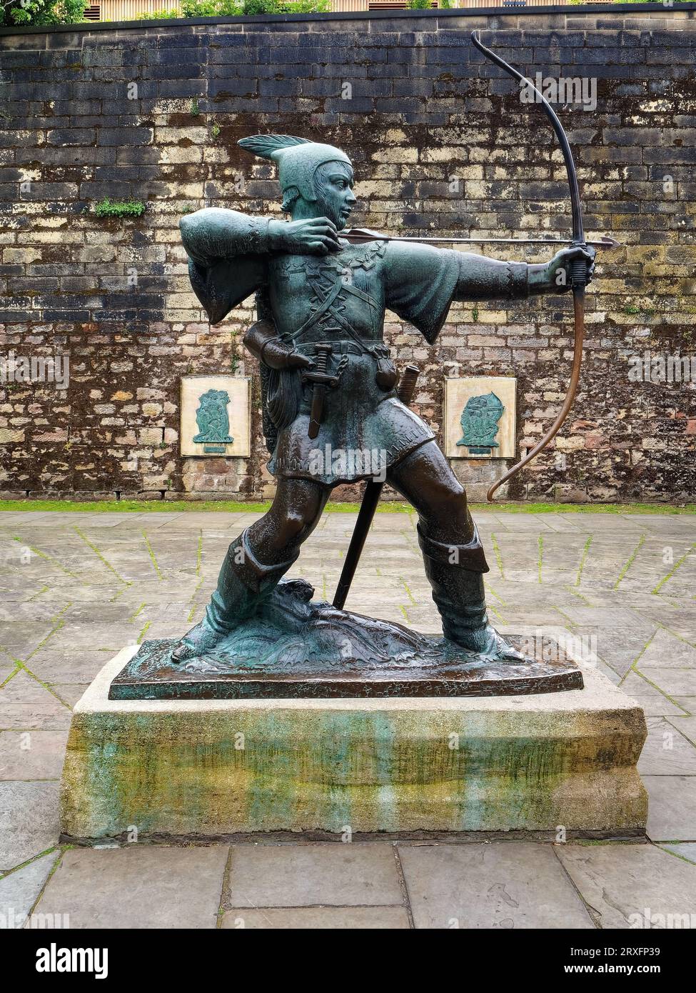 UK, Nottingham, Nottingham Castle, Statue of Robin Hood Stock Photo