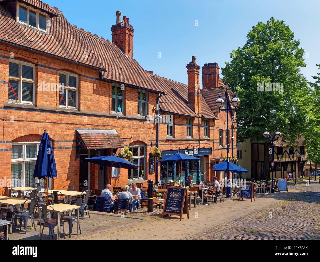 UK, Nottingham, Mortimer House and Fothergills Pub. Stock Photo