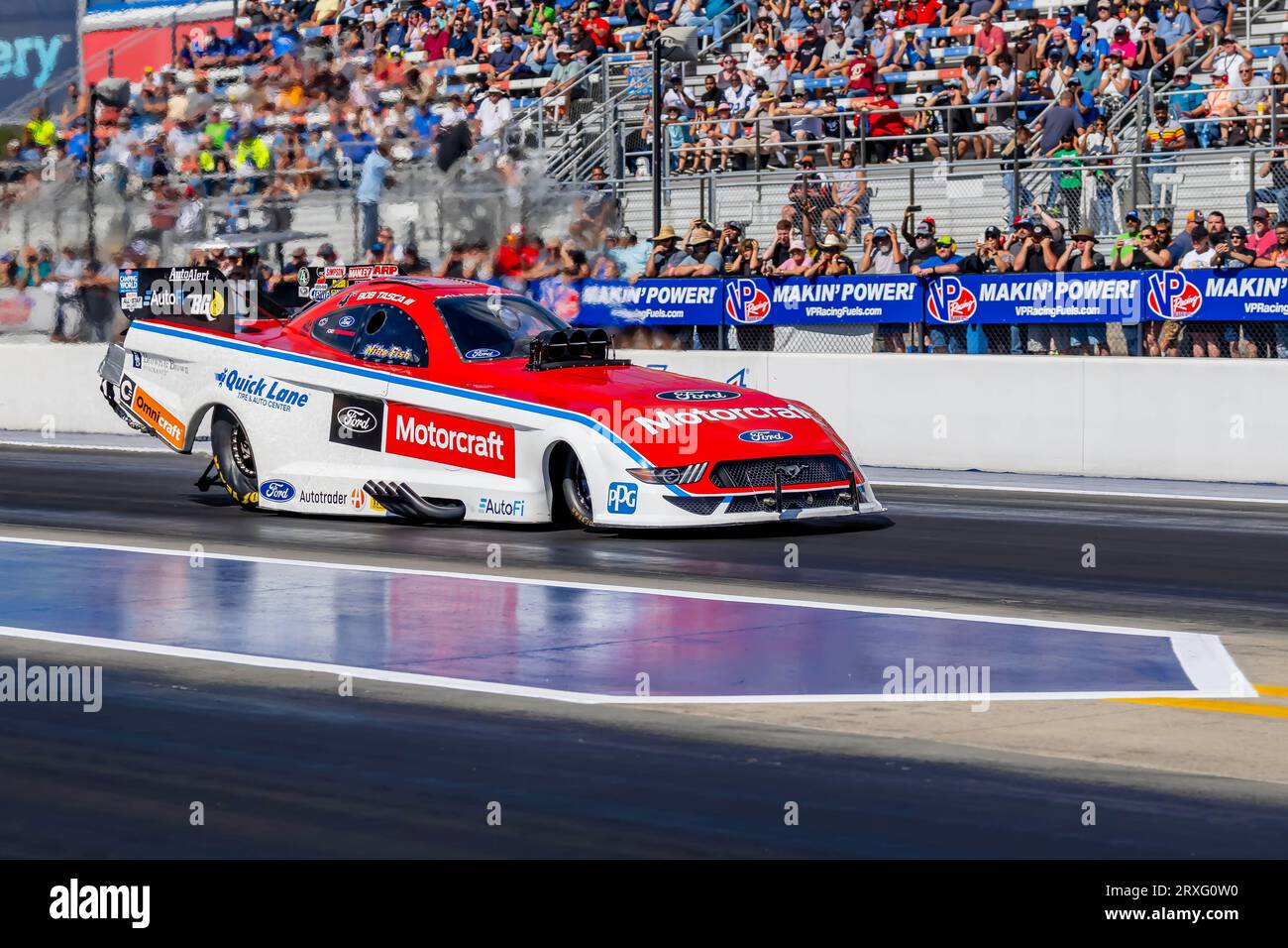 Concord, NC, USA. 24th Sep, 2023. Sep 24, 2023 - Concord, NC: NHRA Funny Car Series driver, Bob Tasca III, makes a run during the Betway Carolina Nationals at zMax Dragway. (Credit Image: © Walter G Arce Sr Grindstone Medi/ASP) EDITORIAL USAGE ONLY! Not for Commercial USAGE! Stock Photo