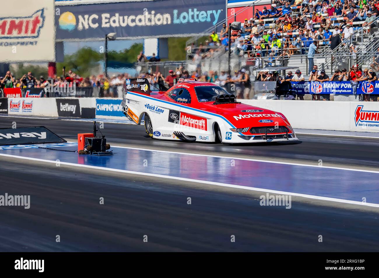 Concord, NC, USA. 24th Sep, 2023. Sep 24, 2023 - Concord, NC: NHRA Funny Car Series driver, Bob Tasca III, makes a run during the Betway Carolina Nationals at zMax Dragway. (Credit Image: © Walter G Arce Sr Grindstone Medi/ASP) EDITORIAL USAGE ONLY! Not for Commercial USAGE! Stock Photo