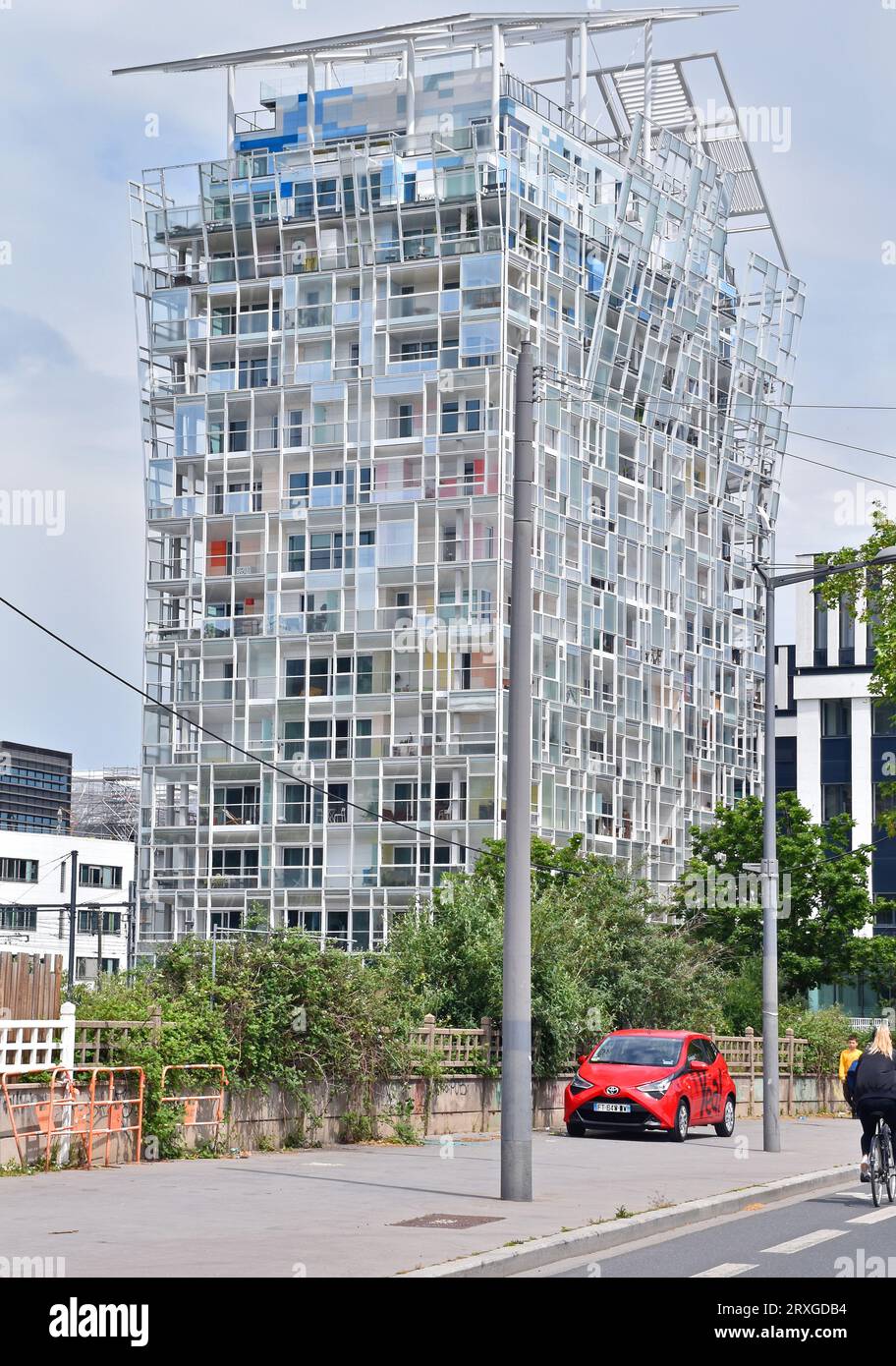 L'Ycon, a striking apartment building in fashionable La Confluence