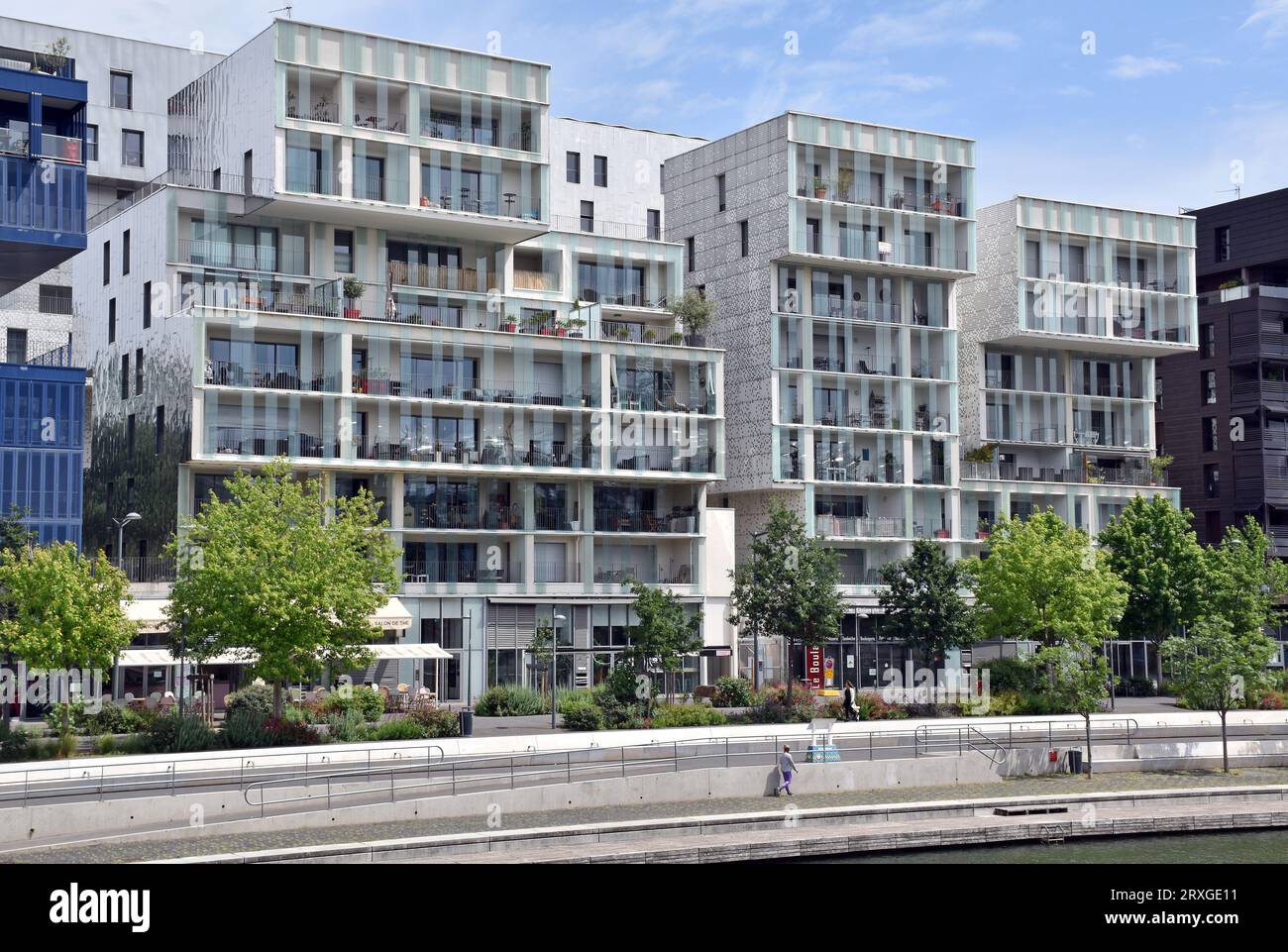 Picture Idea: Assorted Luxury Apartment Buildings Hi Res Stock Photography And Images