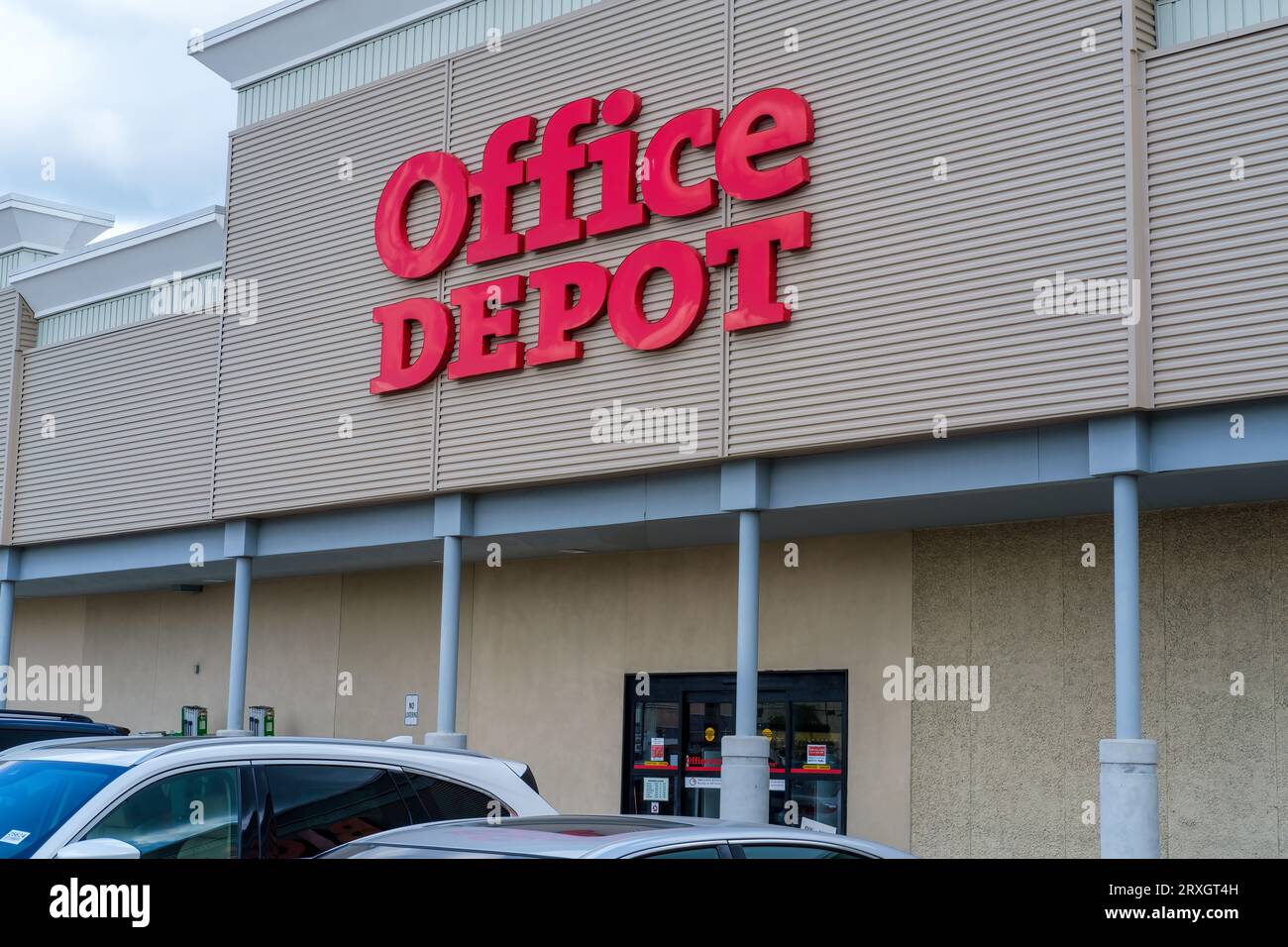METAIRIE, LA, USA JULY 22, 2023 Front of Office Depot store on