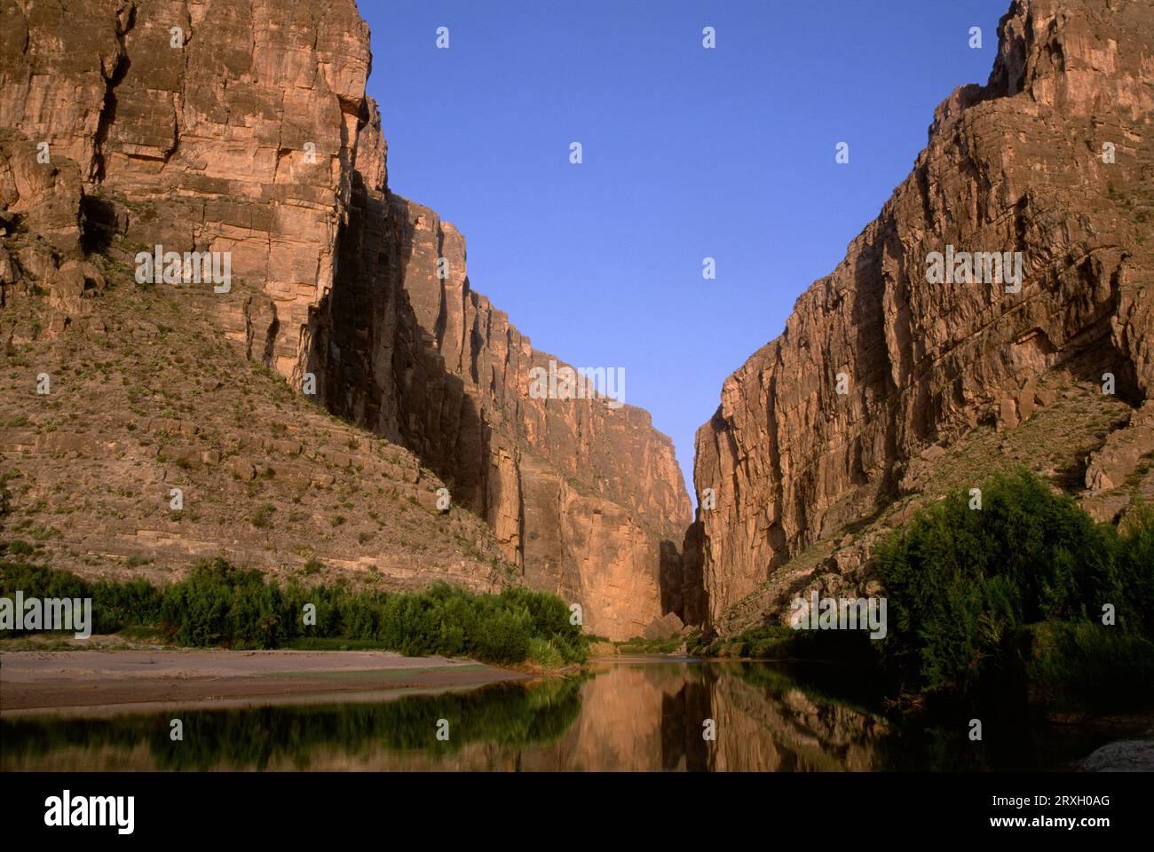 Santa Elena Canyon Big Bend National Park Texas Stock Photo Alamy santa-elena-canyon-big-bend-national-park-texas-stock-photo-alamy