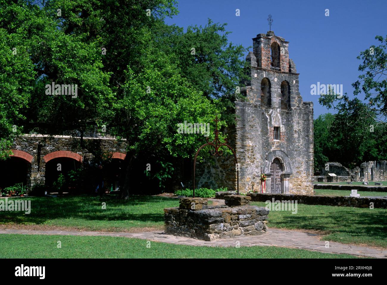 Mision san francisco de la espada hi-res stock photography and images ...