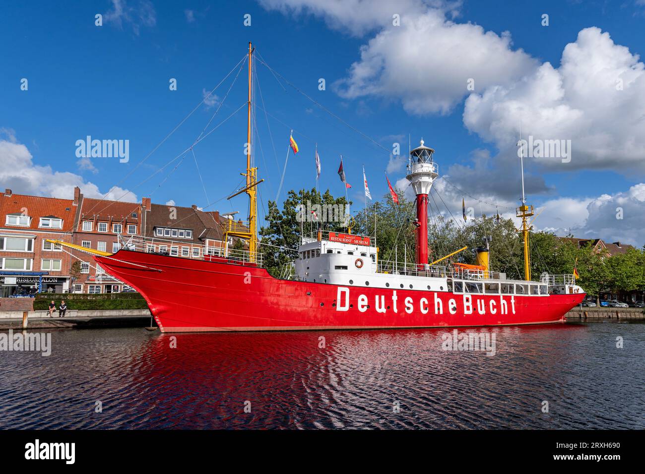 Light ship hi-res stock photography and images - Alamy
