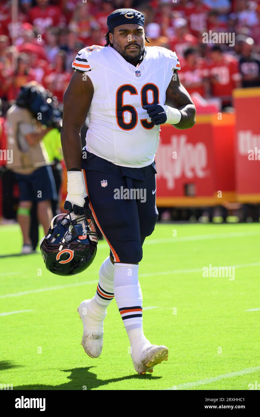 Chicago Bears guard Ja'Tyre Carter comes onto the field for the first half  of an NFL football game against the Kansas City Chiefs, Sunday, Sept. 24,  2023 in Kansas City, Mo. (AP