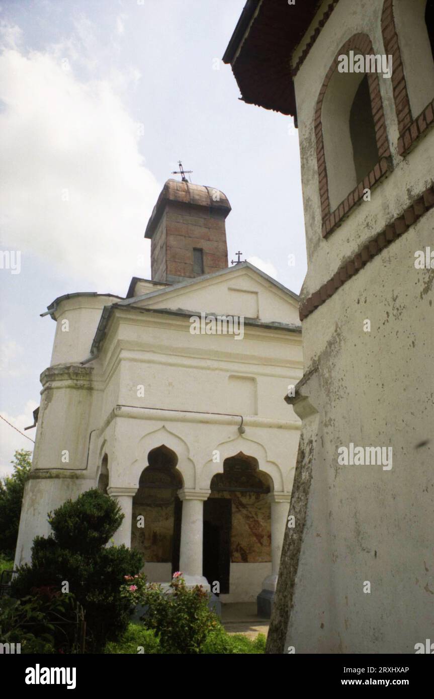 Sitaru, Ialomita County, Romania, approx. 2000. Exterior of the 18th century Christian Orthodox church in the village of Sitaru (formerly Grecii de Mijloc). Stock Photo